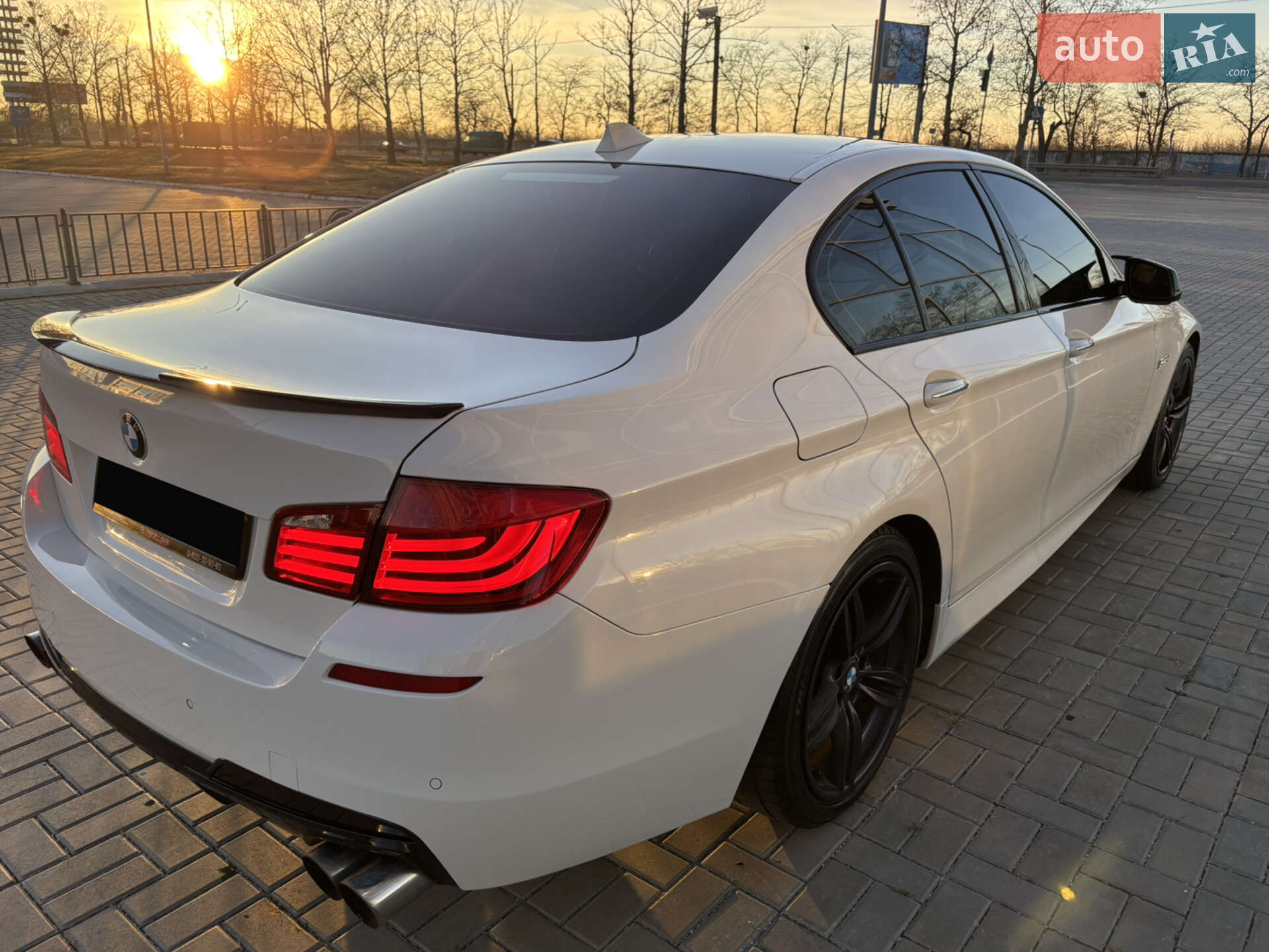 BMW 5 Series 2013 VIN WBAFR7C53DC827346 фото оголошення 4 з 13