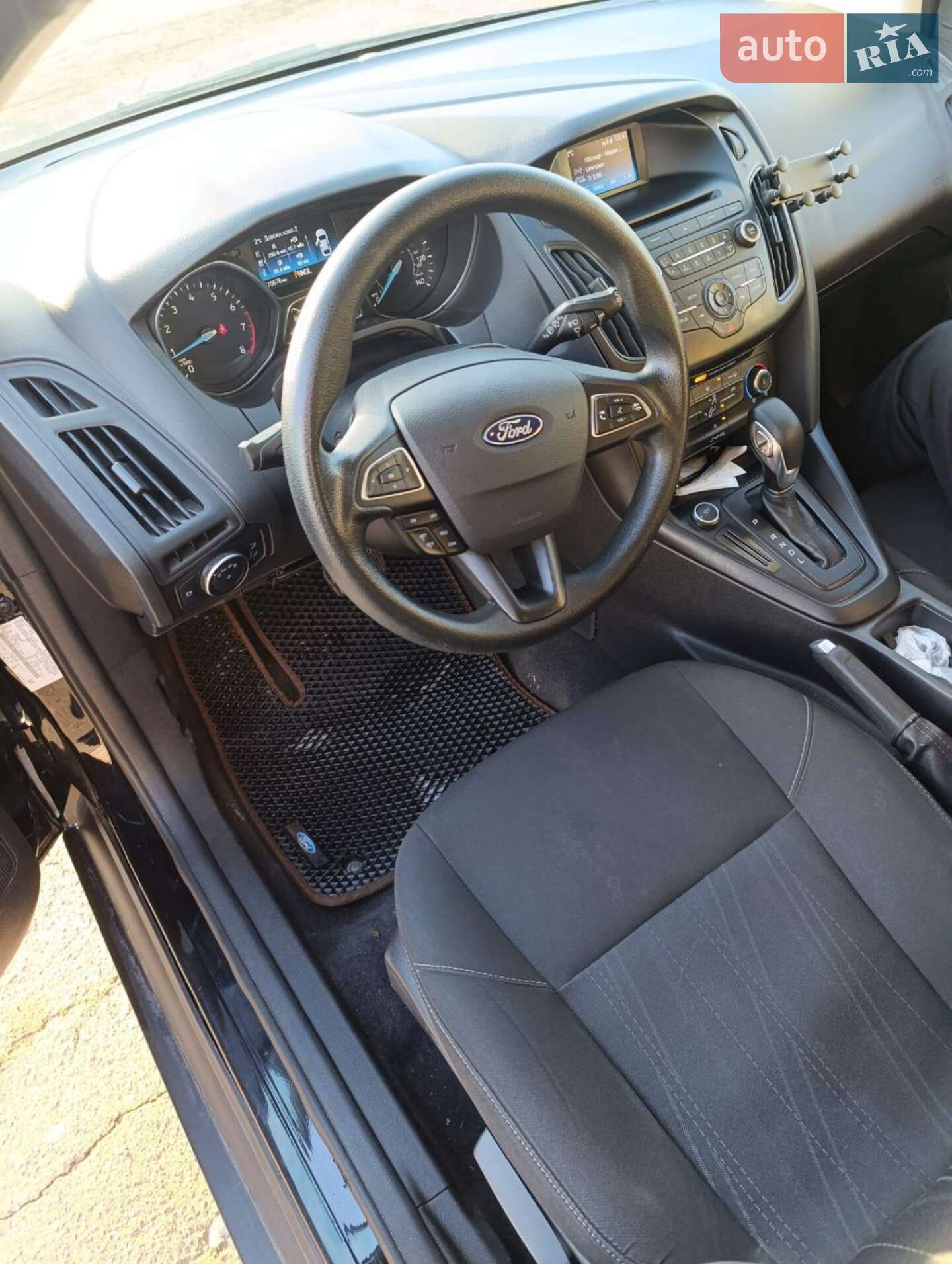 Ford Focus 2017 VIN 1FADP3K25HL216990 фото оголошення 7 з 8