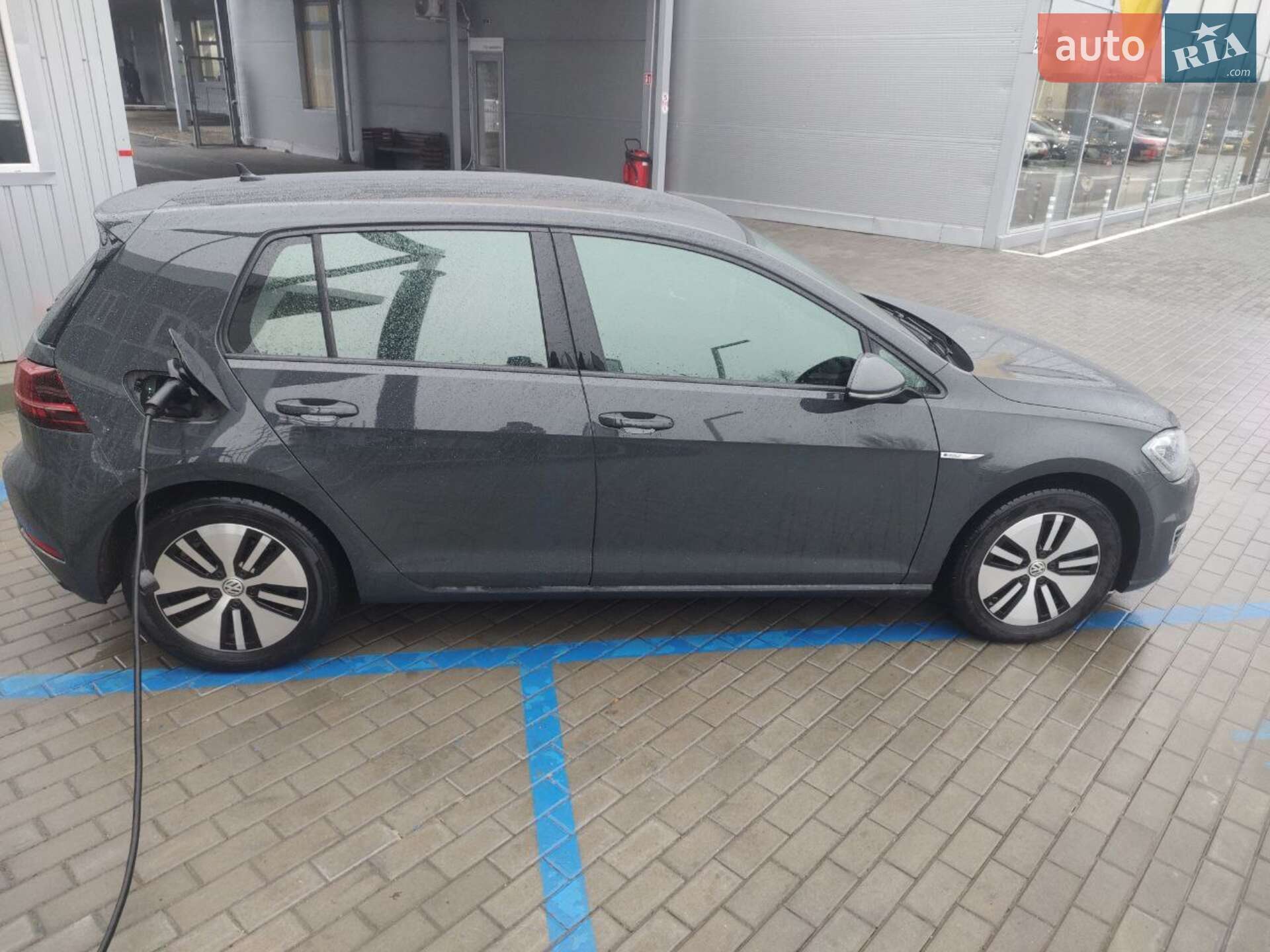 Volkswagen e-Golf 2019 VIN WVWZZZAUZKW909569 фото оголошення 10 з 23