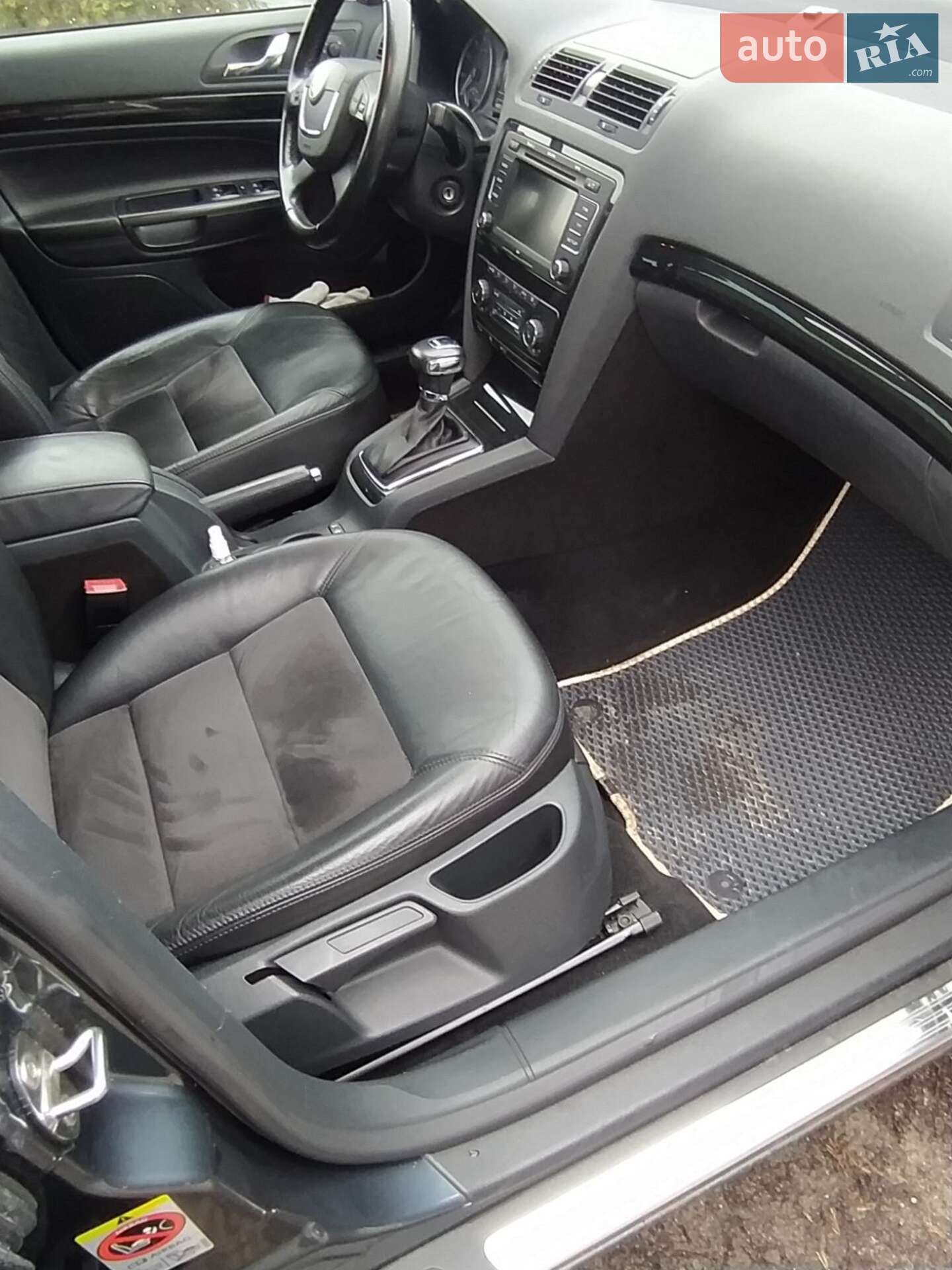 Skoda Octavia 2010 VIN TMBFK61Z5B2025617 фото оголошення 3 з 32