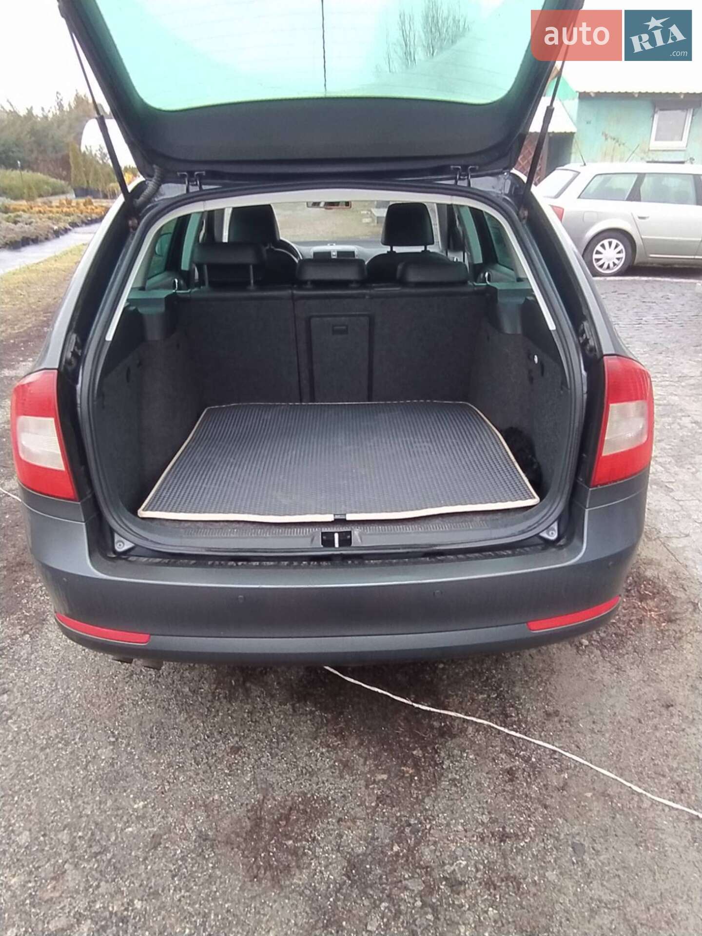 Skoda Octavia 2010 VIN TMBFK61Z5B2025617 фото оголошення 5 з 32