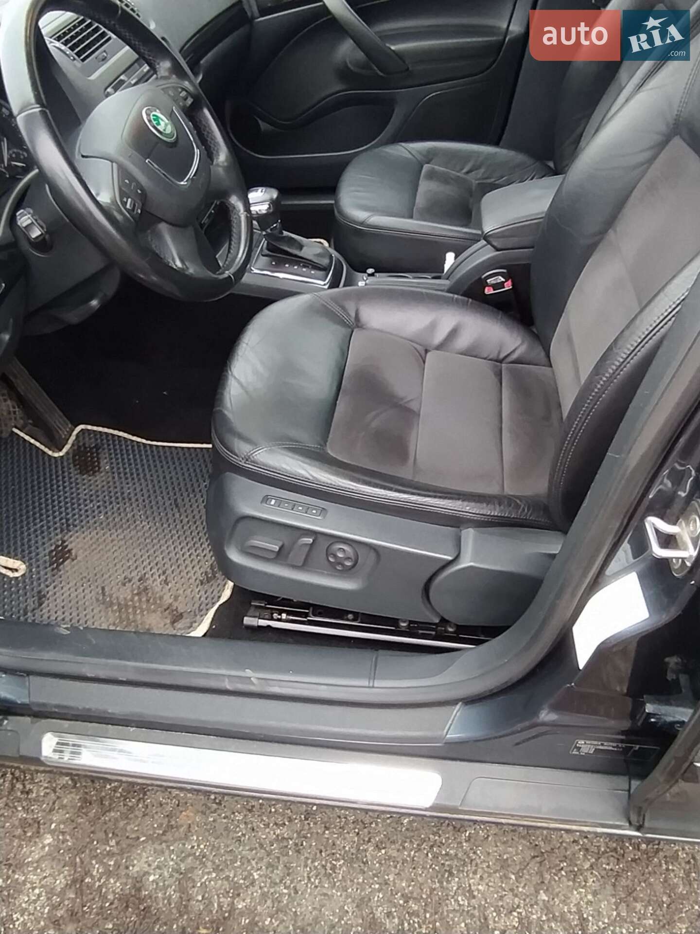 Skoda Octavia 2010 VIN TMBFK61Z5B2025617 фото оголошення 31 з 32