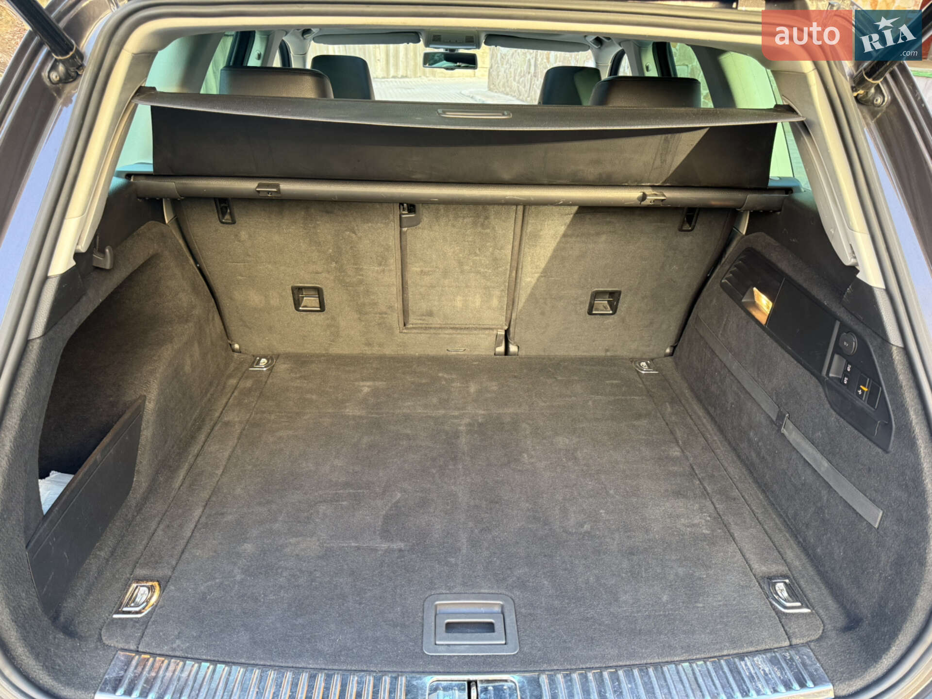 Volkswagen Touareg 2010 VIN WVGZZZ7PZBD014502 фото оголошення 6 з 14