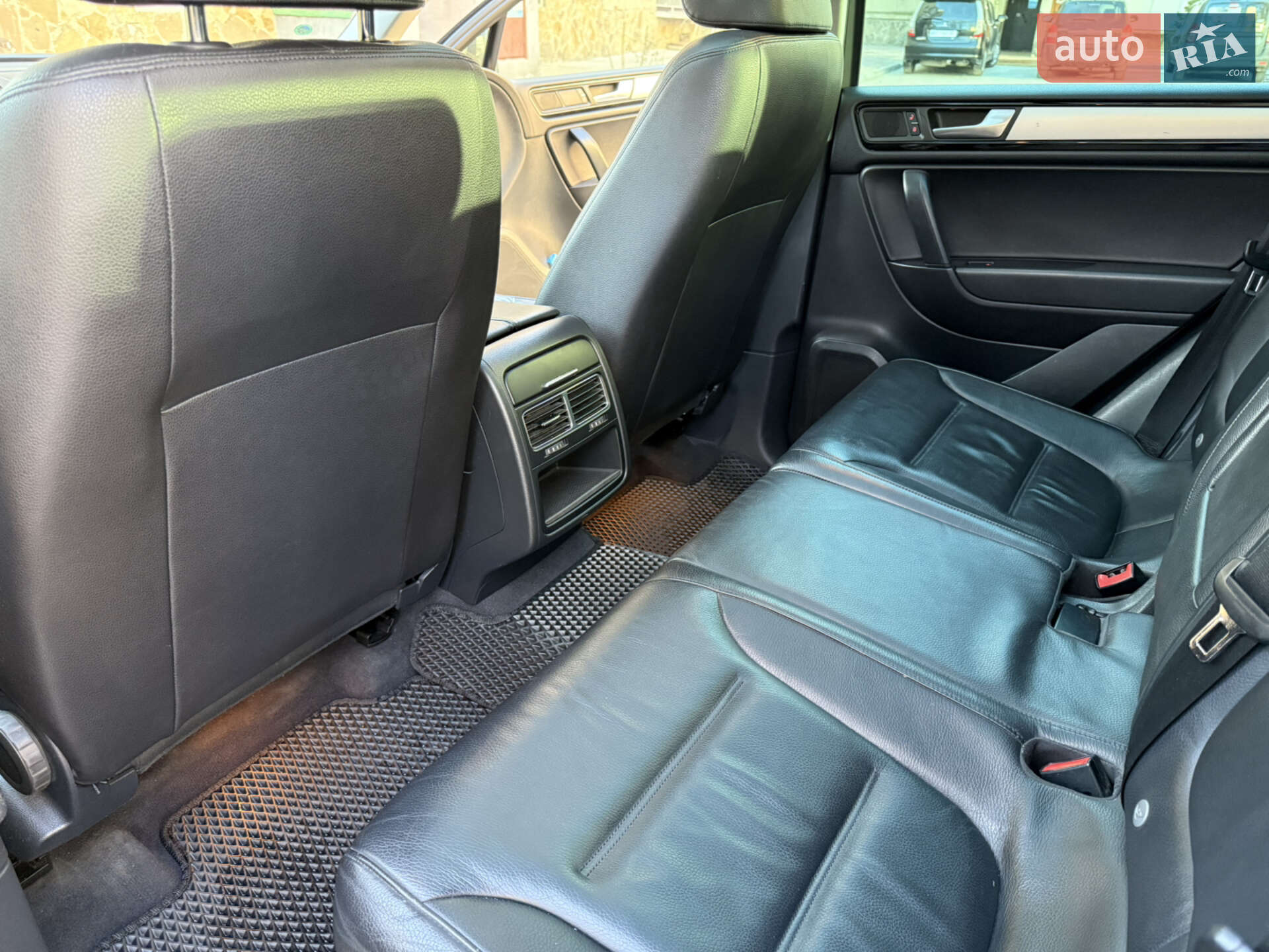 Volkswagen Touareg 2010 VIN WVGZZZ7PZBD014502 фото оголошення 10 з 14