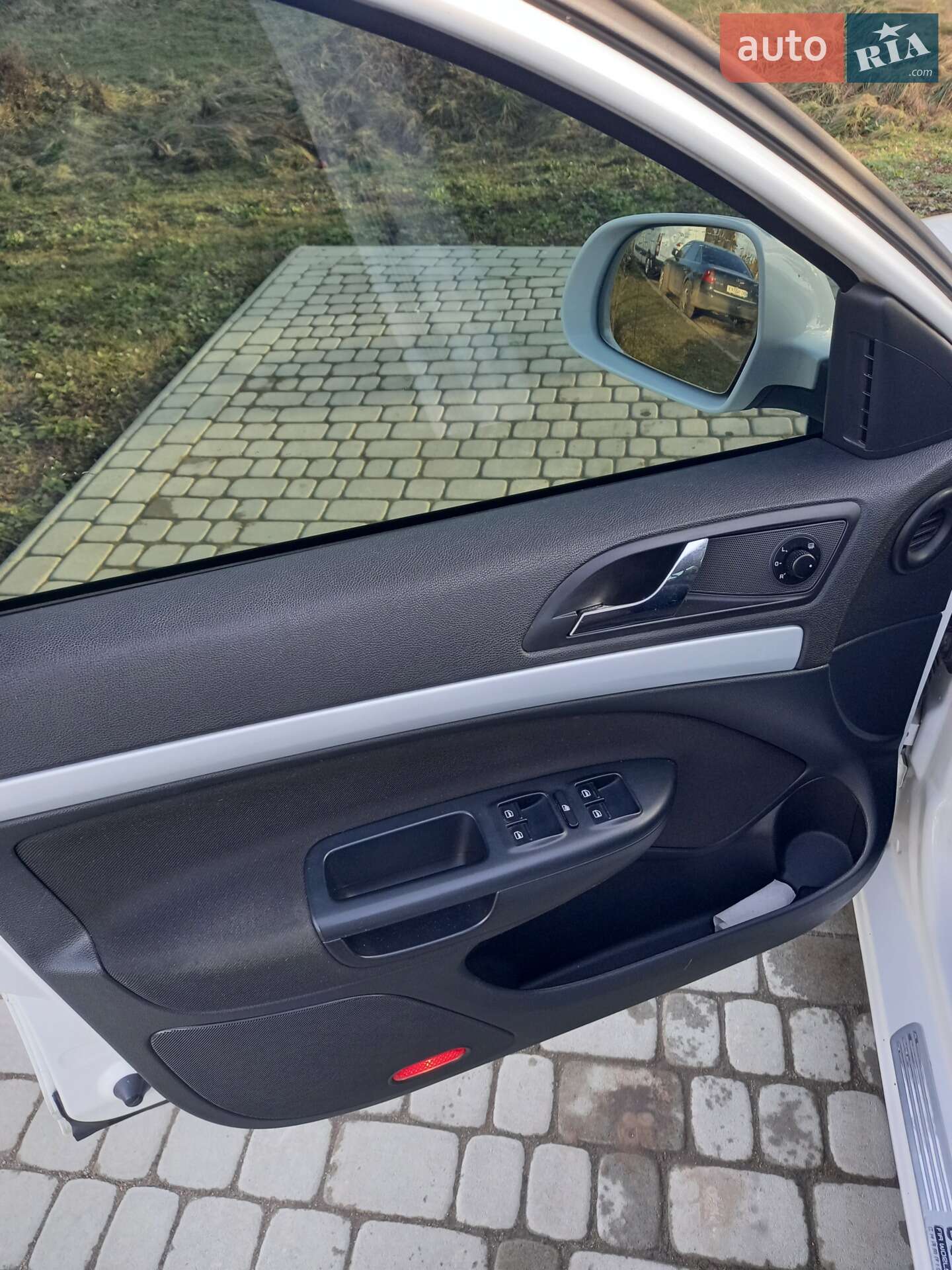Skoda Octavia 2011 VIN TMBCK61ZXB2113131 фото оголошення 12 з 21