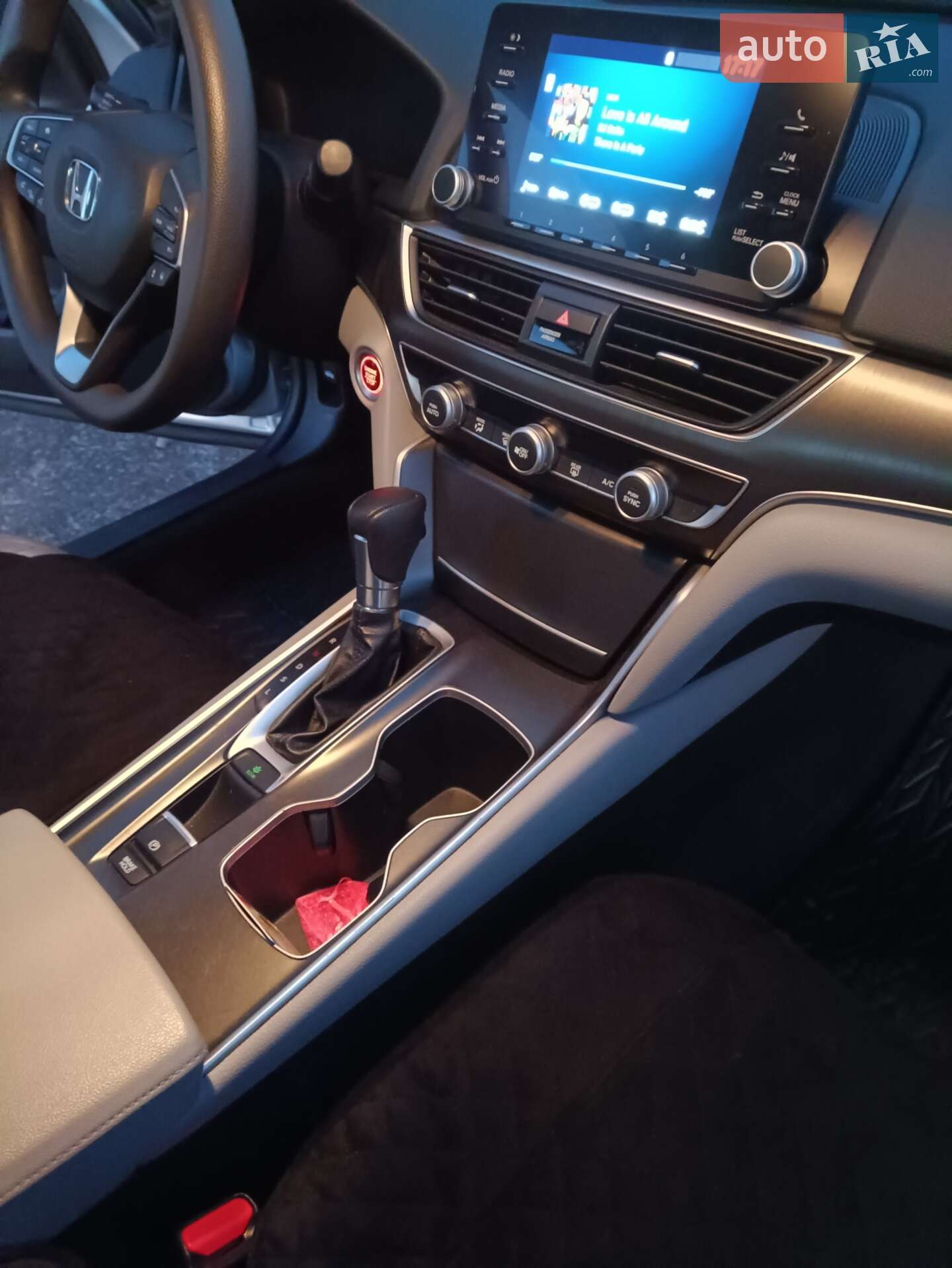 Honda Accord 2019 VIN 1HGCV1F12KA143857 фото оголошення 26 з 27