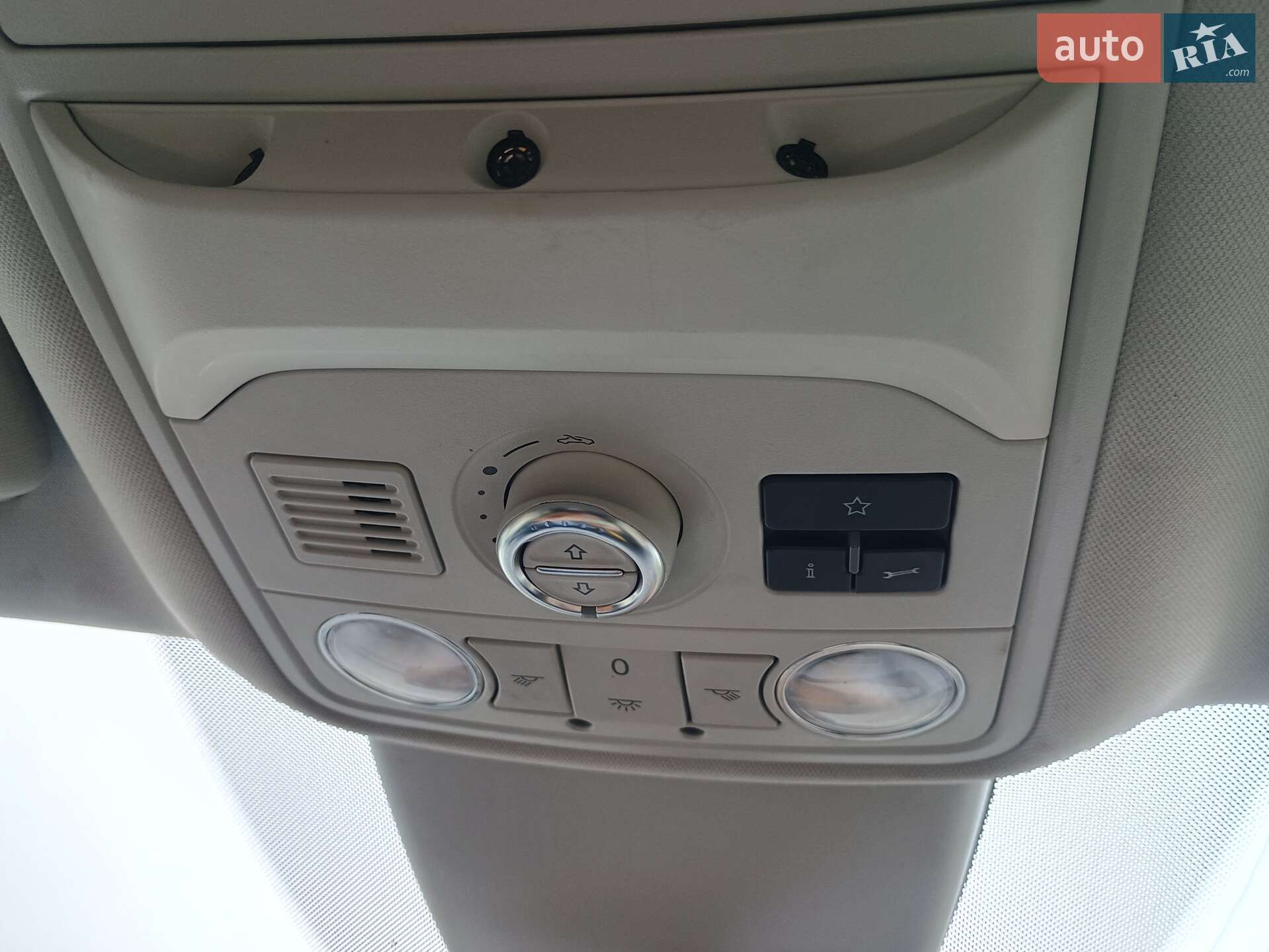 Volkswagen Touran 2013 VIN WVGZZZ1TZEW016405 фото оголошення 17 з 26