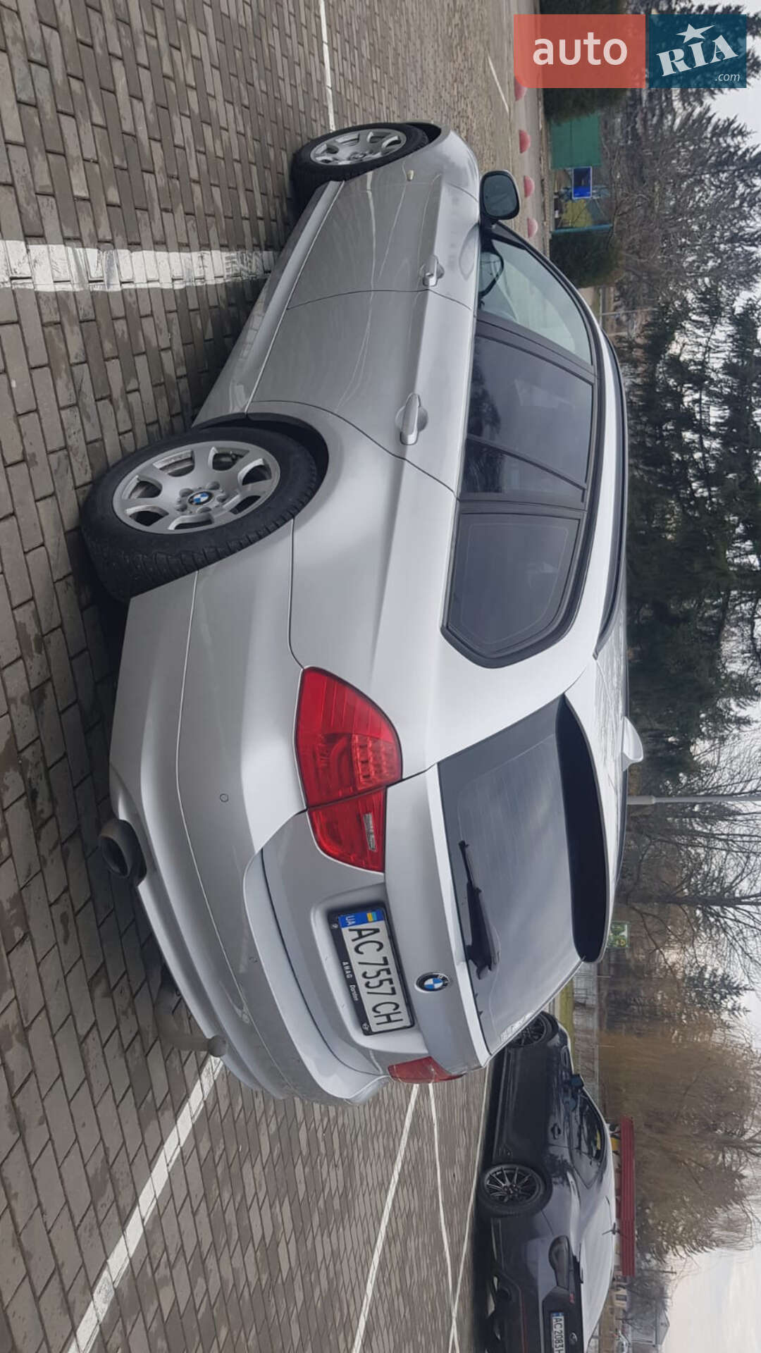 BMW 3 Series 2010 VIN WBAUY11080A906659 фото оголошення 6 з 49