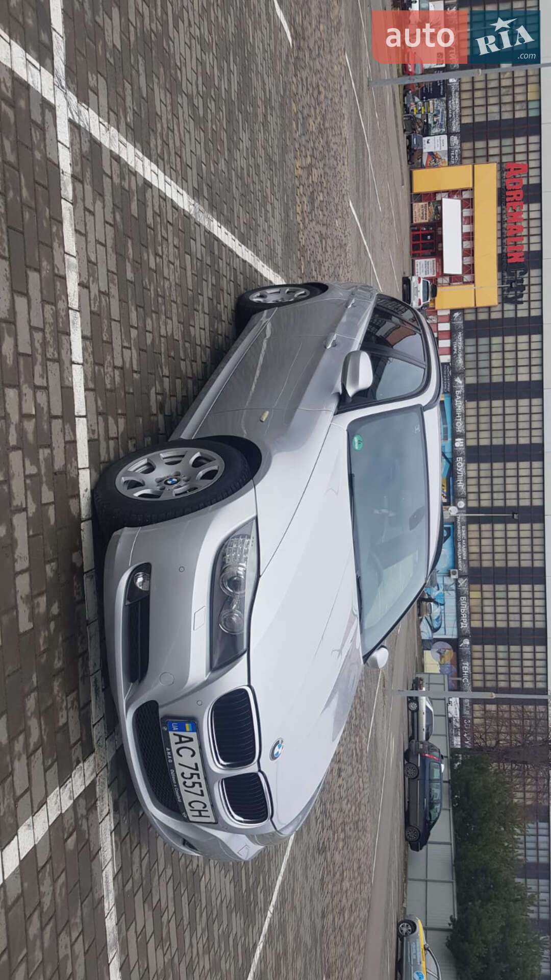 BMW 3 Series 2010 VIN WBAUY11080A906659 фото оголошення 7 з 49