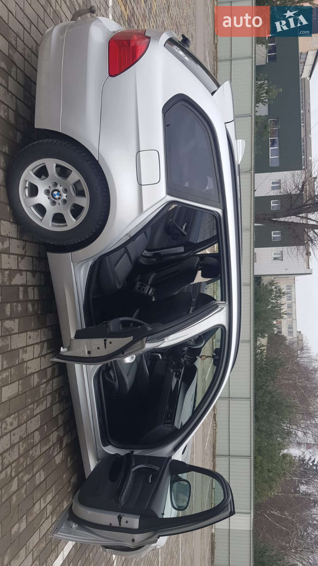 BMW 3 Series 2010 VIN WBAUY11080A906659 фото оголошення 9 з 49