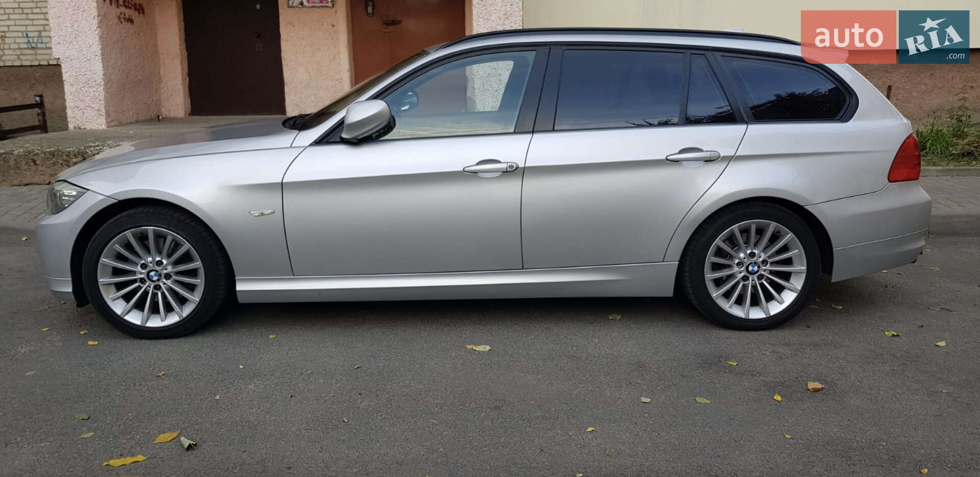 BMW 3 Series 2010 VIN WBAUY11080A906659 фото оголошення 17 з 49