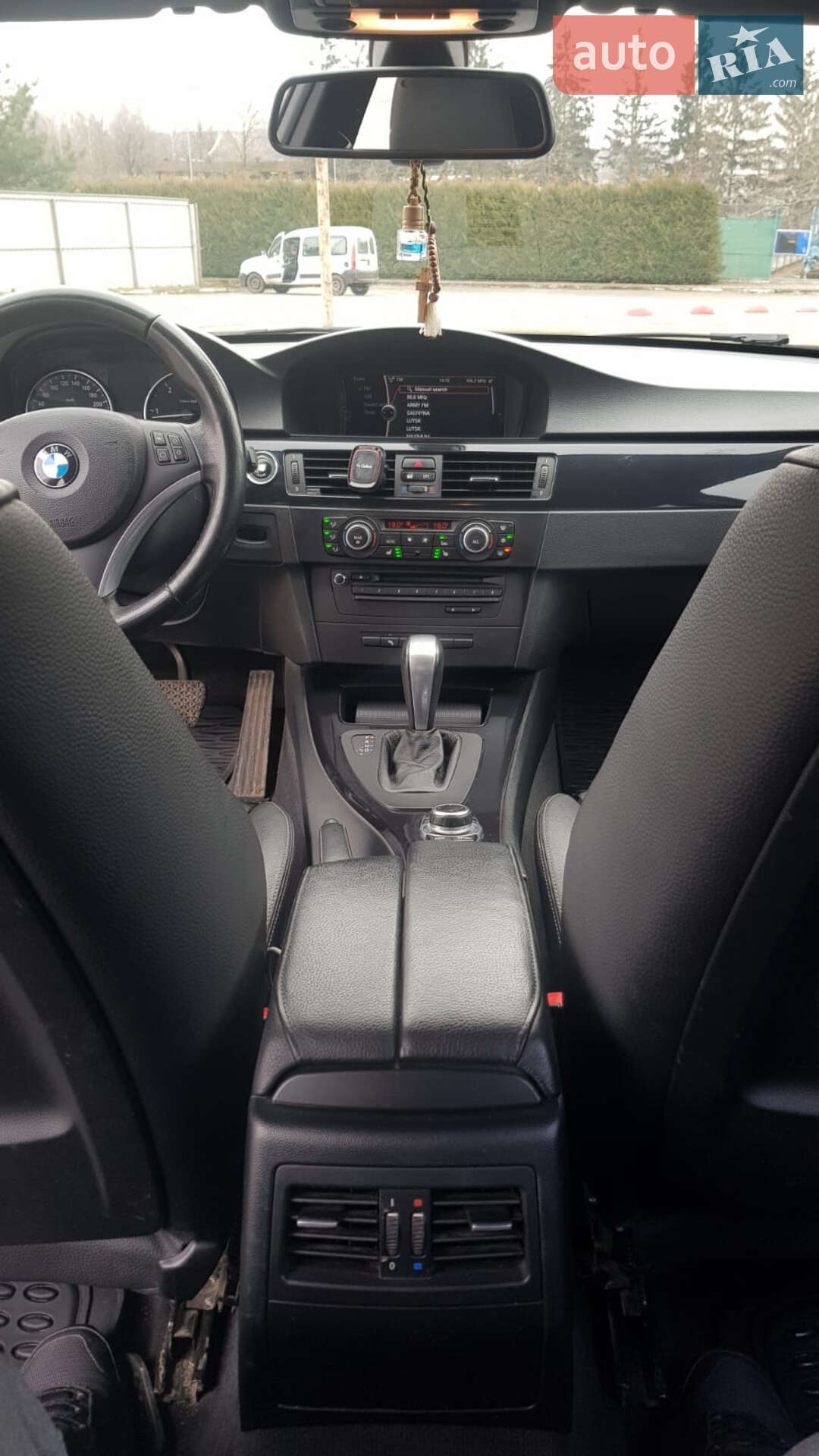 BMW 3 Series 2010 VIN WBAUY11080A906659 фото оголошення 35 з 49
