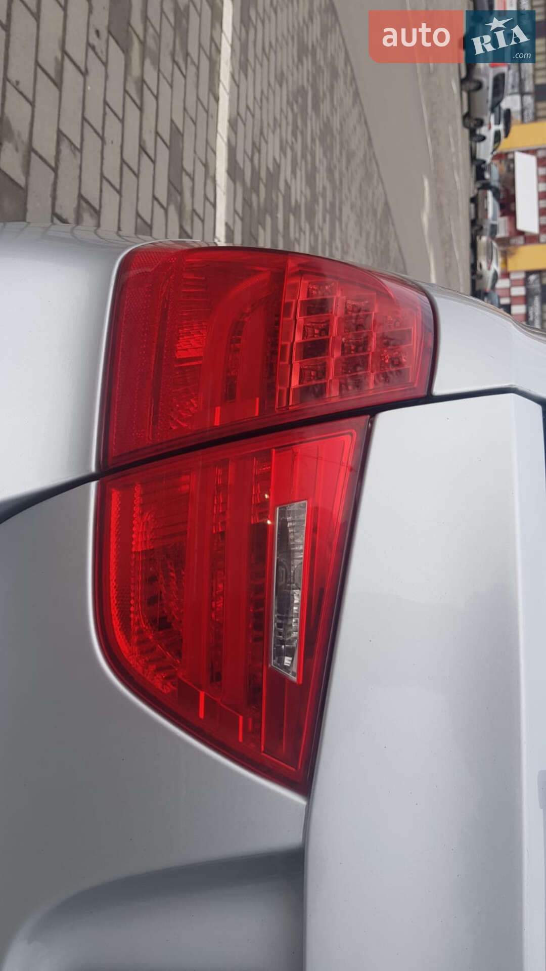 BMW 3 Series 2010 VIN WBAUY11080A906659 фото оголошення 42 з 49