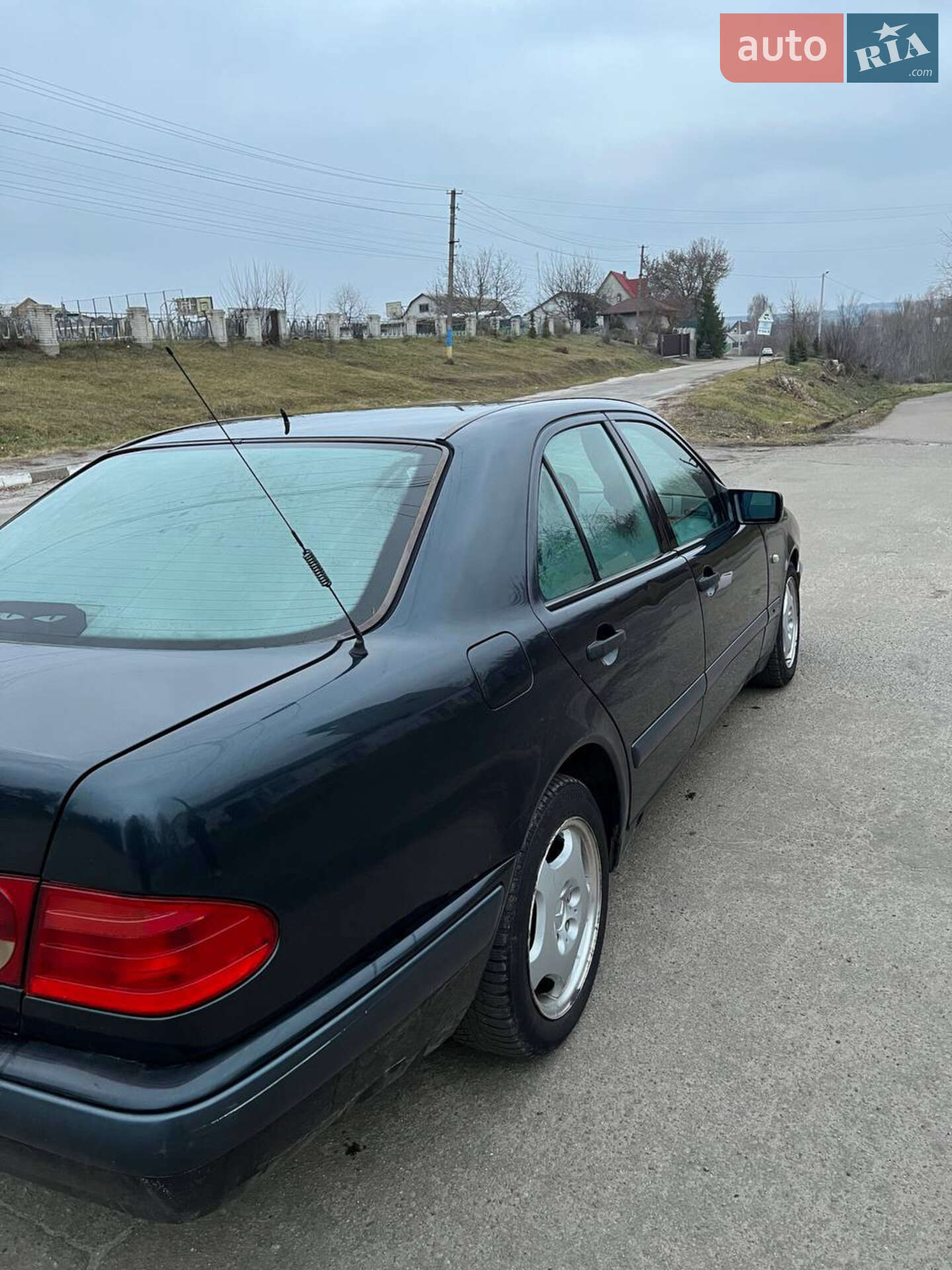 Mercedes-Benz E-Class 1999 VIN WDB2100611A914888 фото оголошення 3 з 9