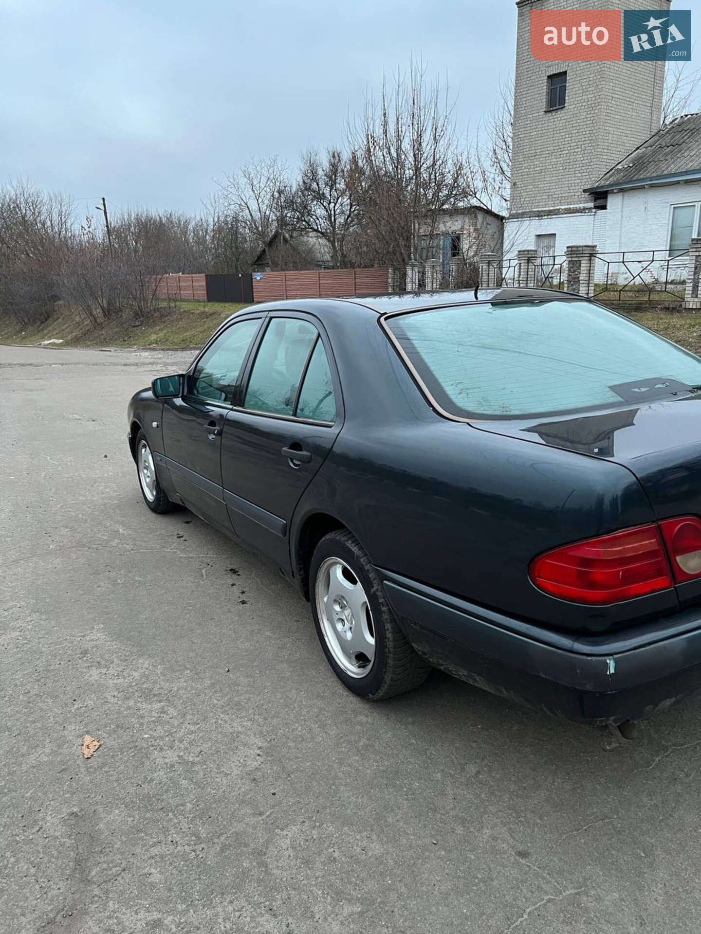 Mercedes-Benz E-Class 1999 VIN WDB2100611A914888 фото оголошення 4 з 9
