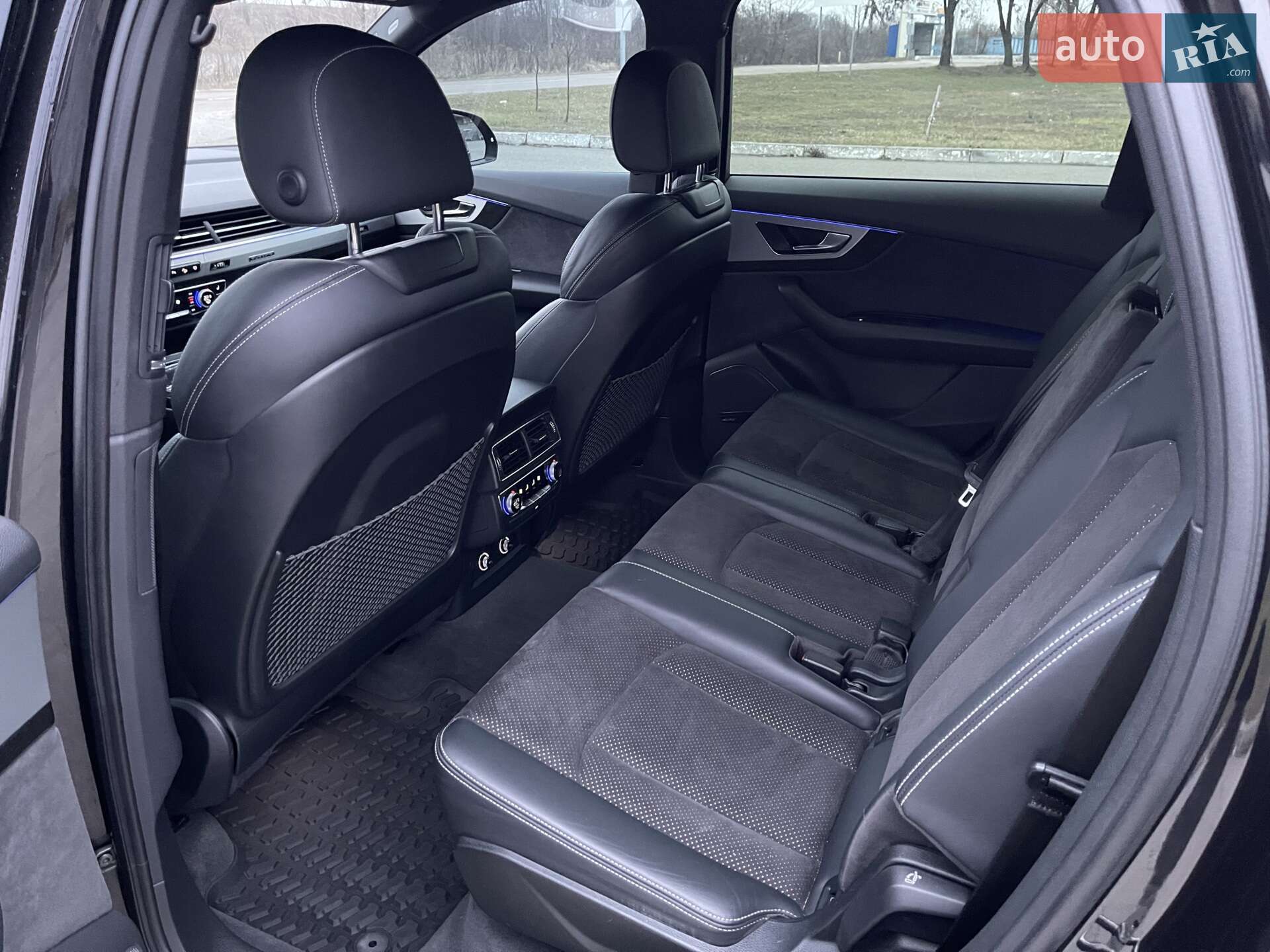 Audi Q7 2019 VIN WAUZZZ4MXKD045857 фото оголошення 5 з 19