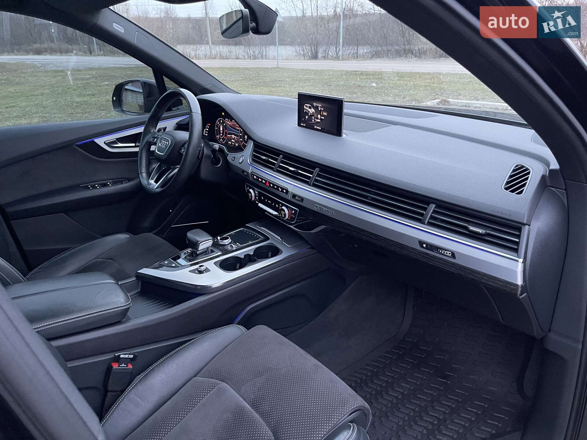 Audi Q7 2019 VIN WAUZZZ4MXKD045857 фото оголошення 9 з 19