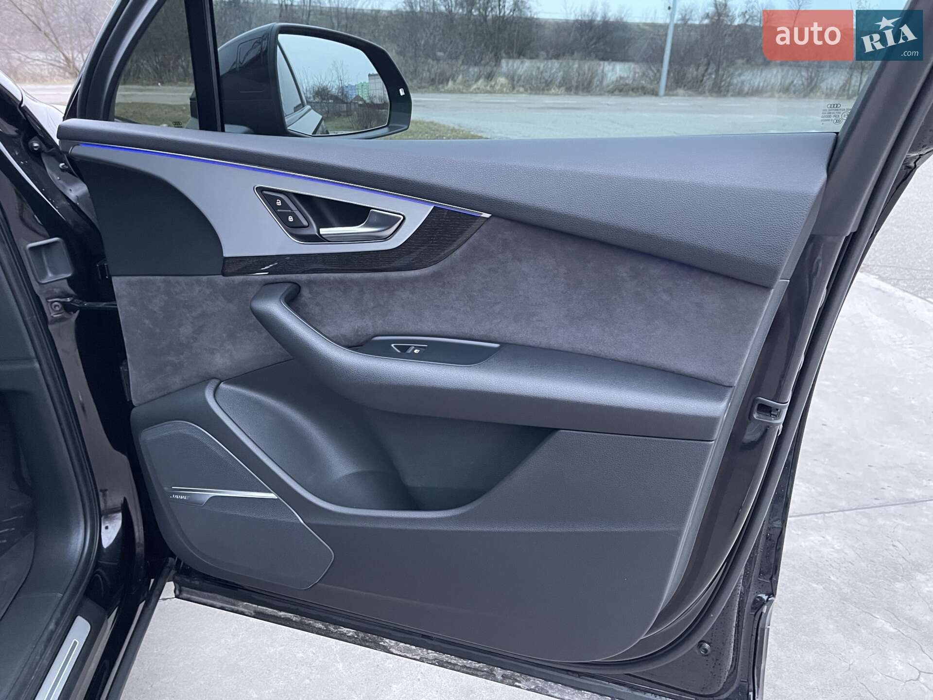 Audi Q7 2019 VIN WAUZZZ4MXKD045857 фото оголошення 10 з 19
