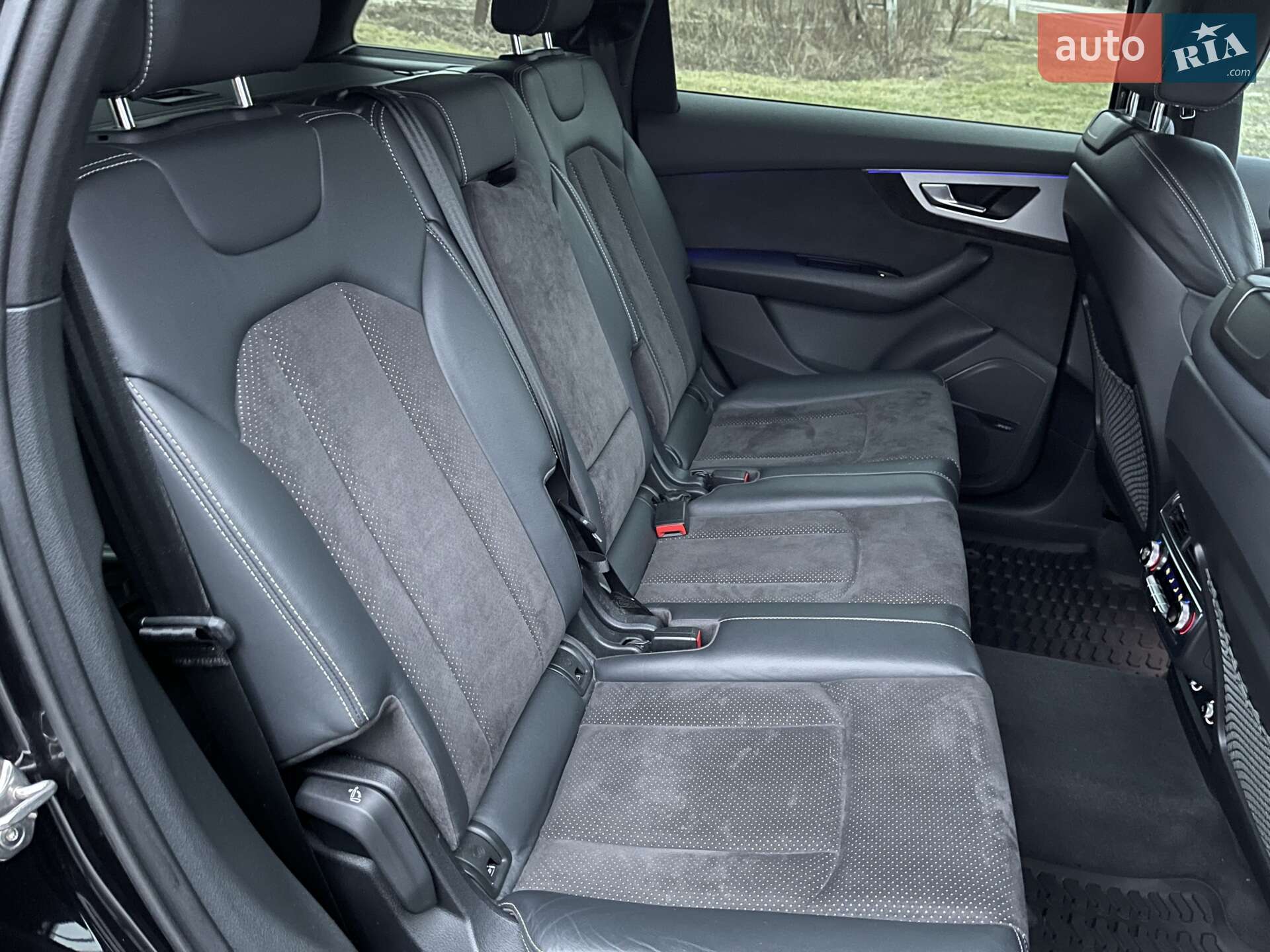 Audi Q7 2019 VIN WAUZZZ4MXKD045857 фото оголошення 11 з 19