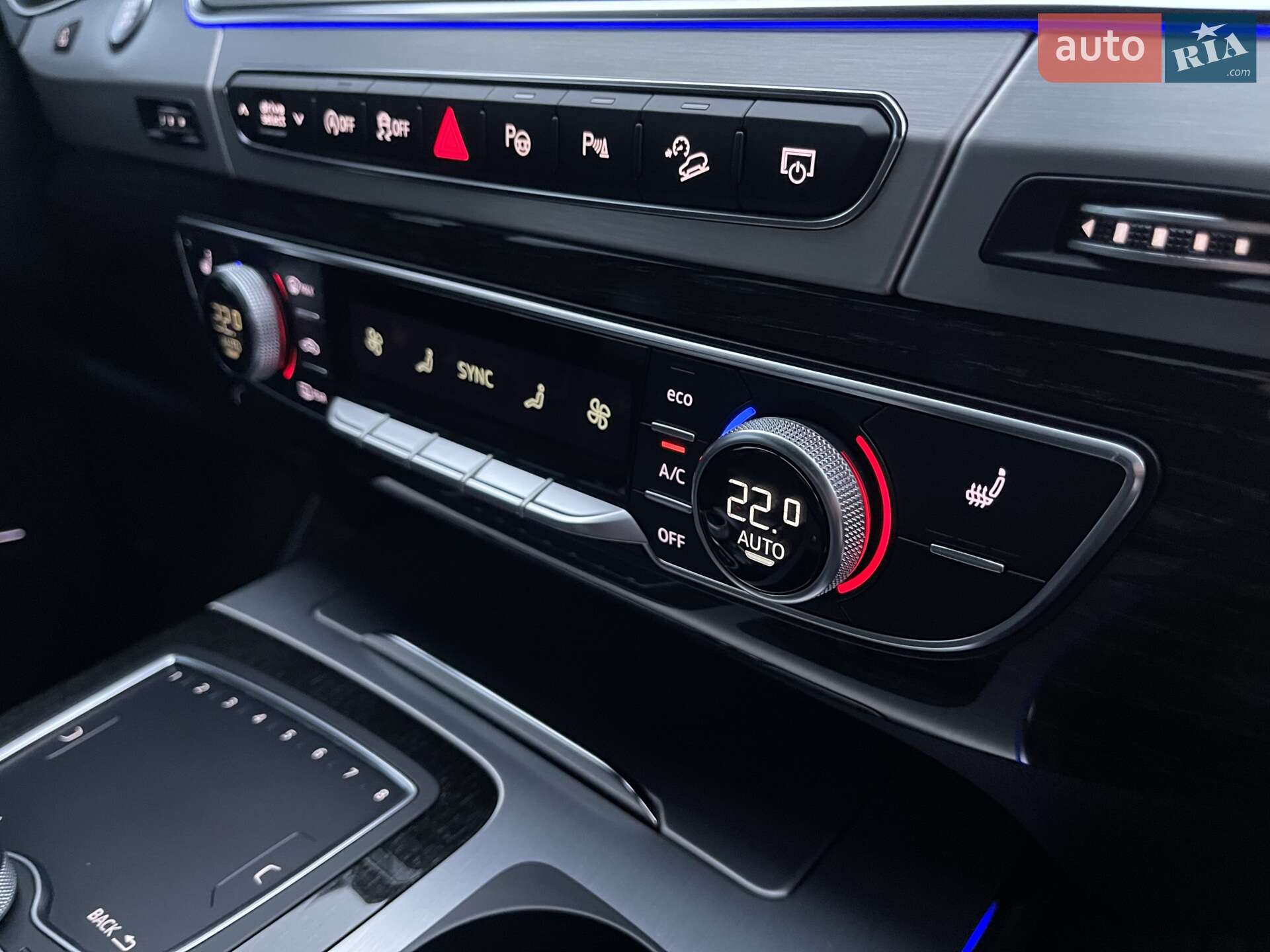 Audi Q7 2019 VIN WAUZZZ4MXKD045857 фото оголошення 12 з 19