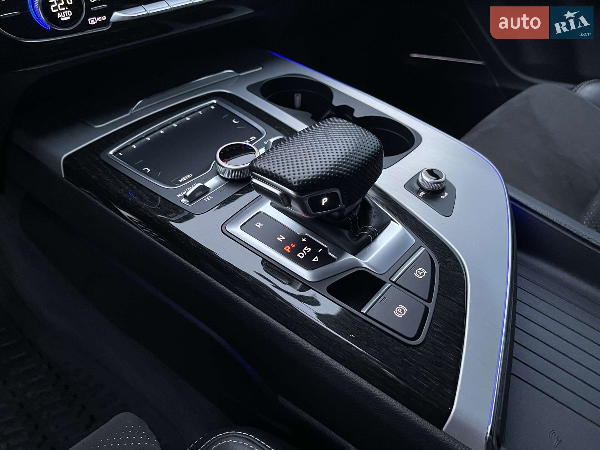 Audi Q7 2019 VIN WAUZZZ4MXKD045857 фото оголошення 15 з 19