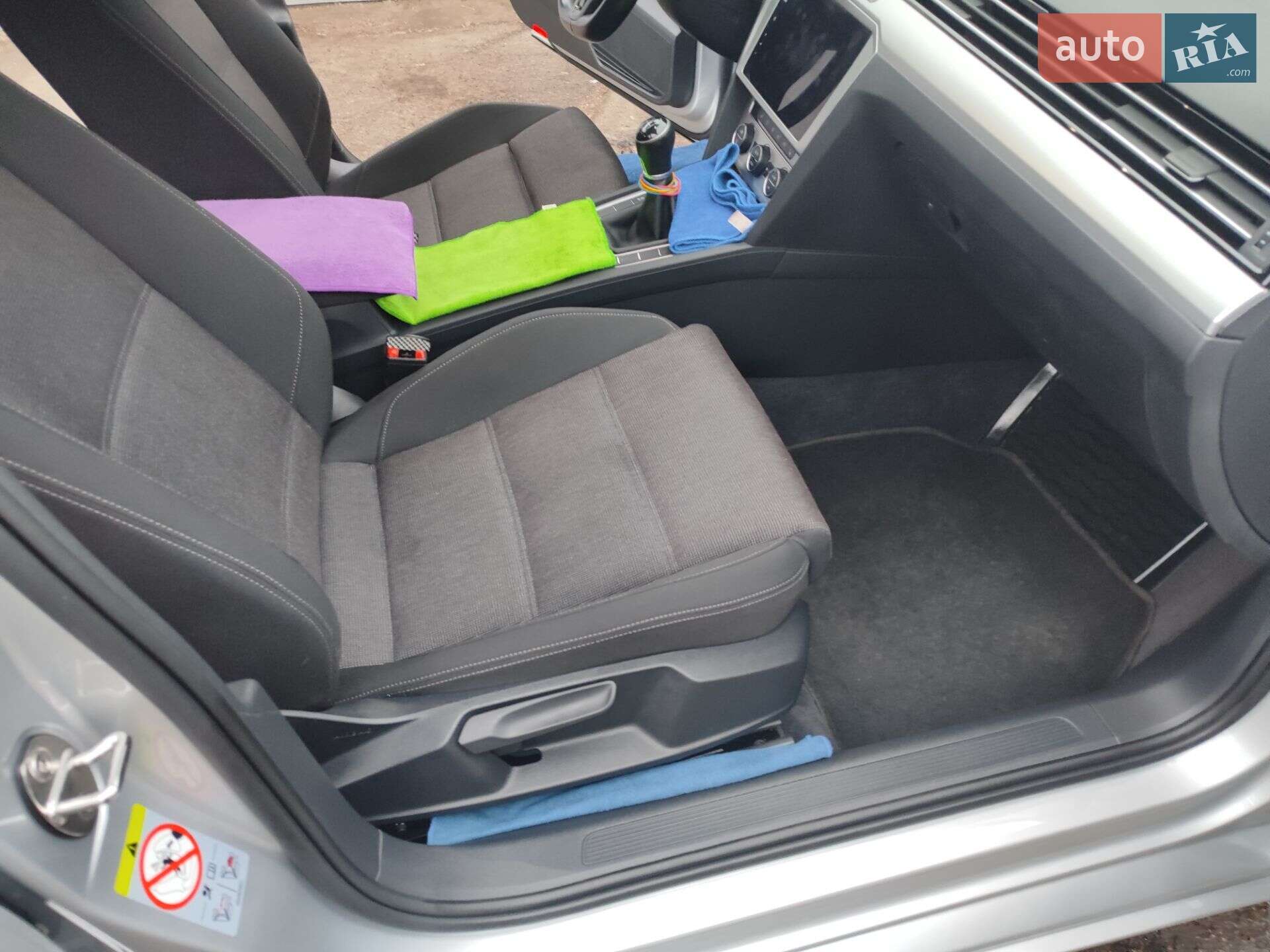 Volkswagen Passat 2018 VIN WVWZZZ3CZJE264178 фото оголошення 19 з 61