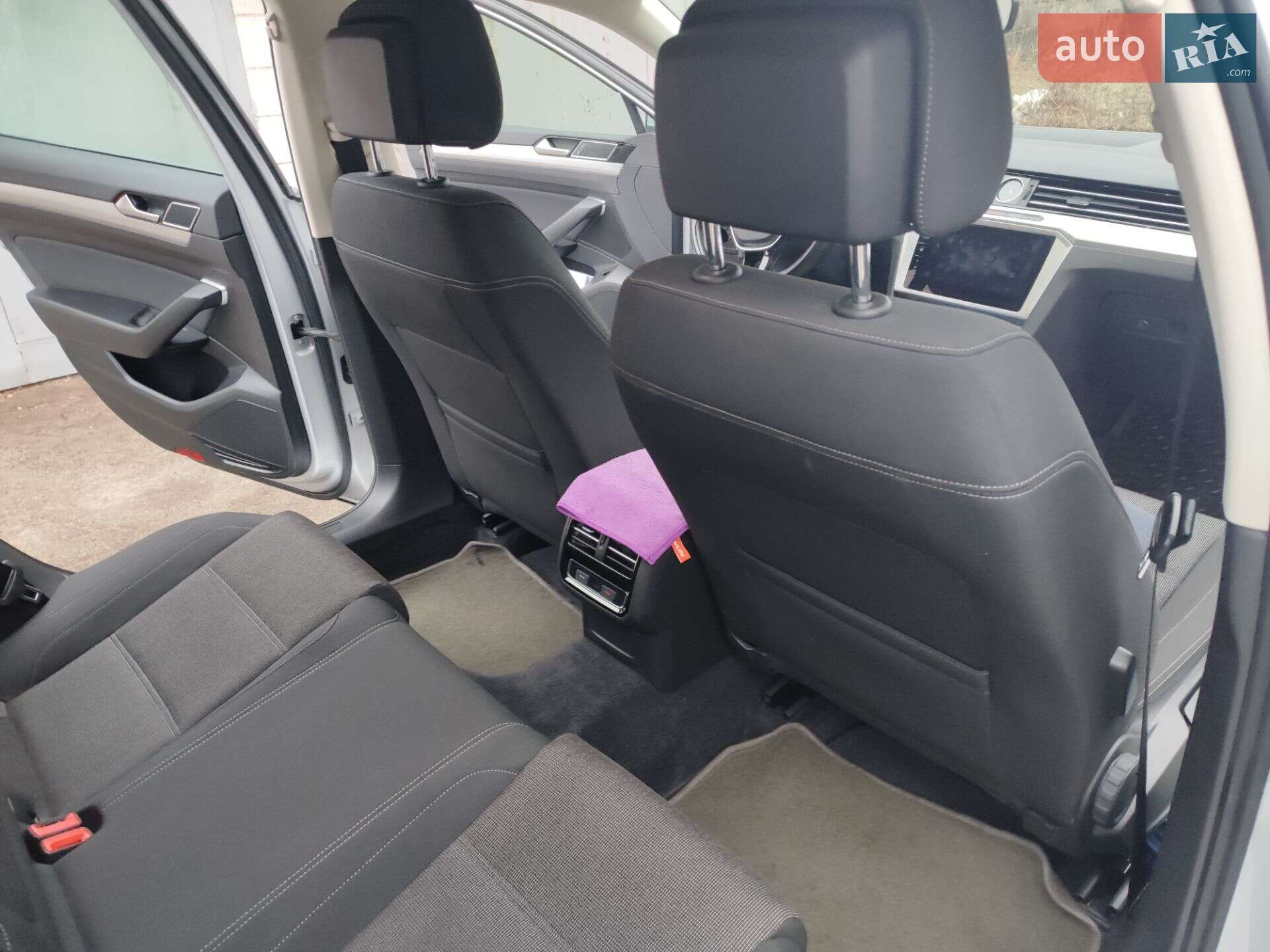 Volkswagen Passat 2018 VIN WVWZZZ3CZJE264178 фото оголошення 22 з 61