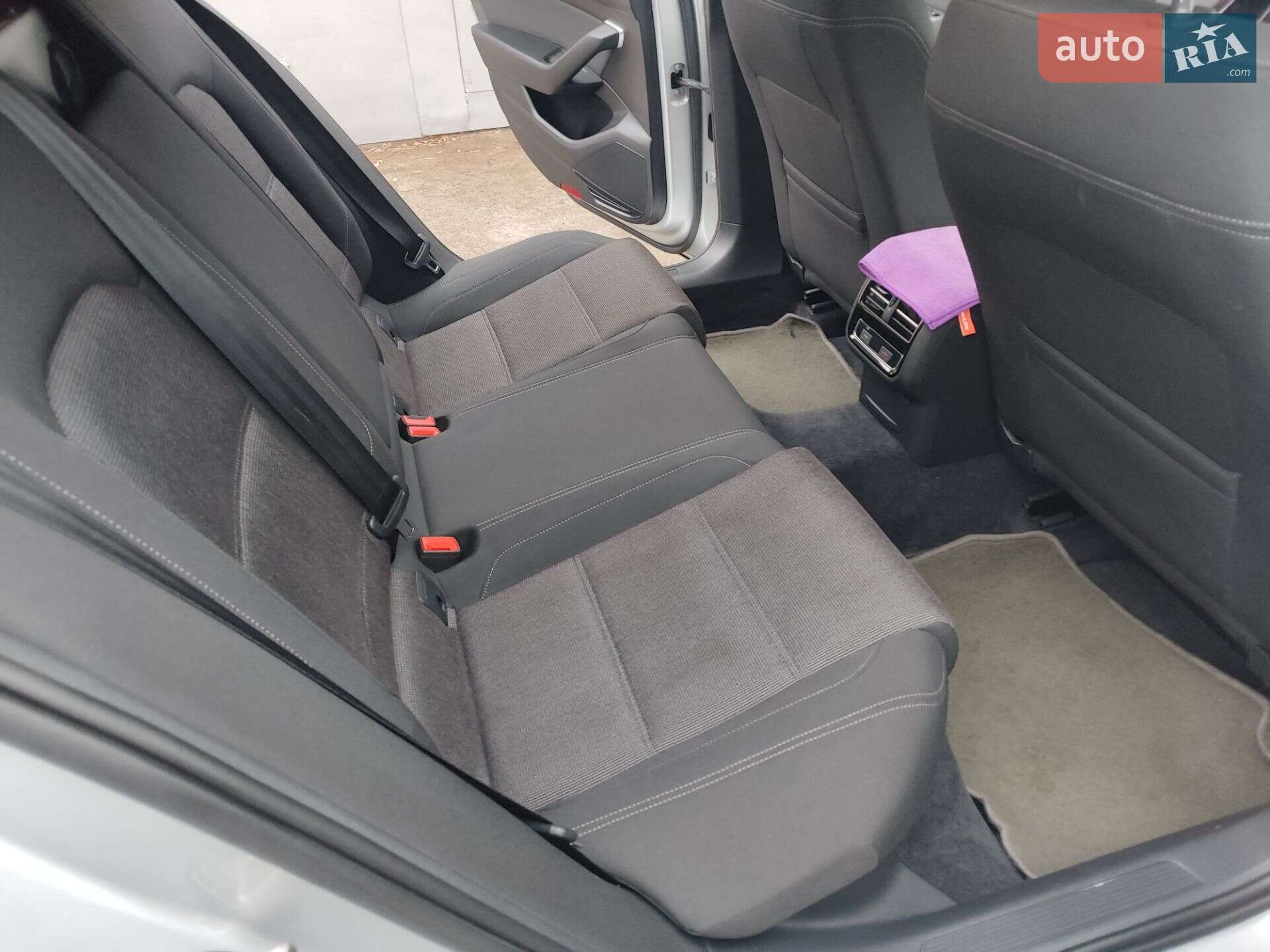 Volkswagen Passat 2018 VIN WVWZZZ3CZJE264178 фото оголошення 23 з 61