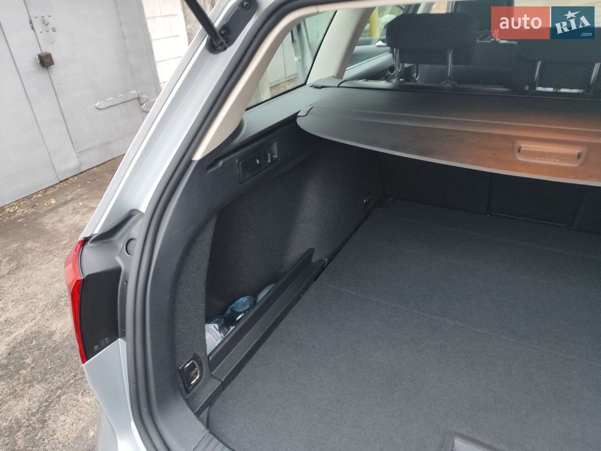Volkswagen Passat 2018 VIN WVWZZZ3CZJE264178 фото оголошення 28 з 61