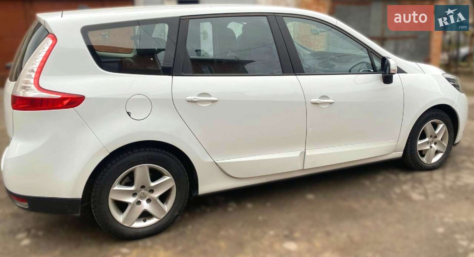Renault Grand Scenic 2014 VIN VF1JZS0BE51972149 фото оголошення 4 з 13