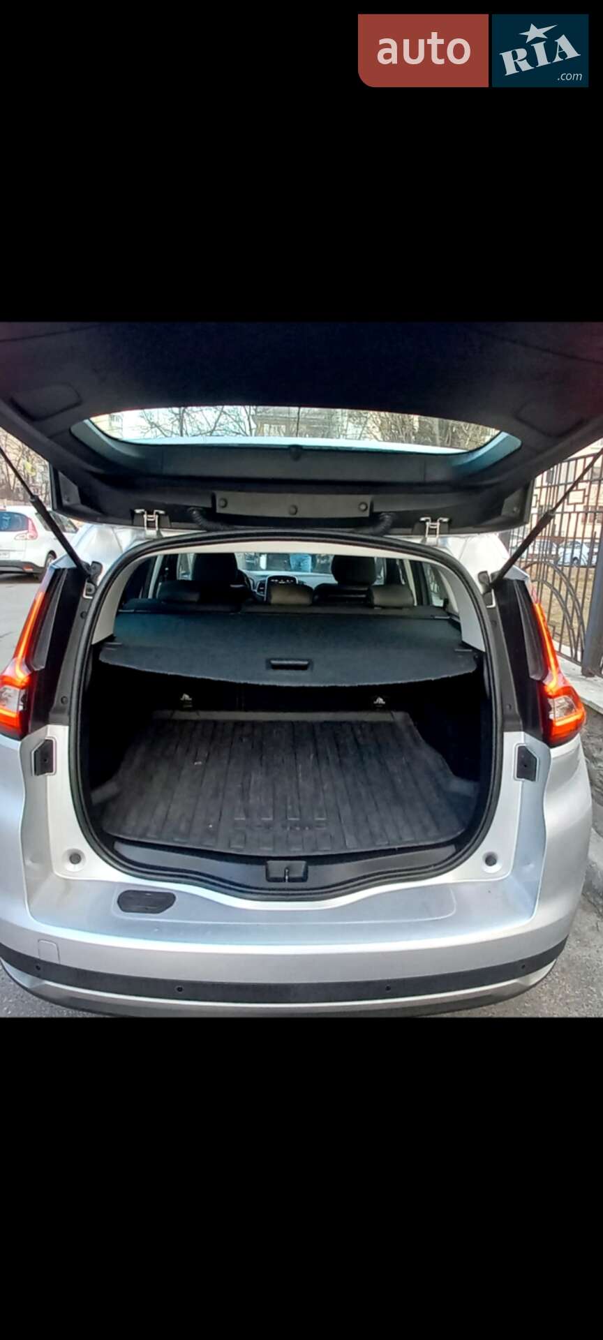 Renault Scenic 2019 VIN VF1RFA00863534803 фото оголошення 16 з 18