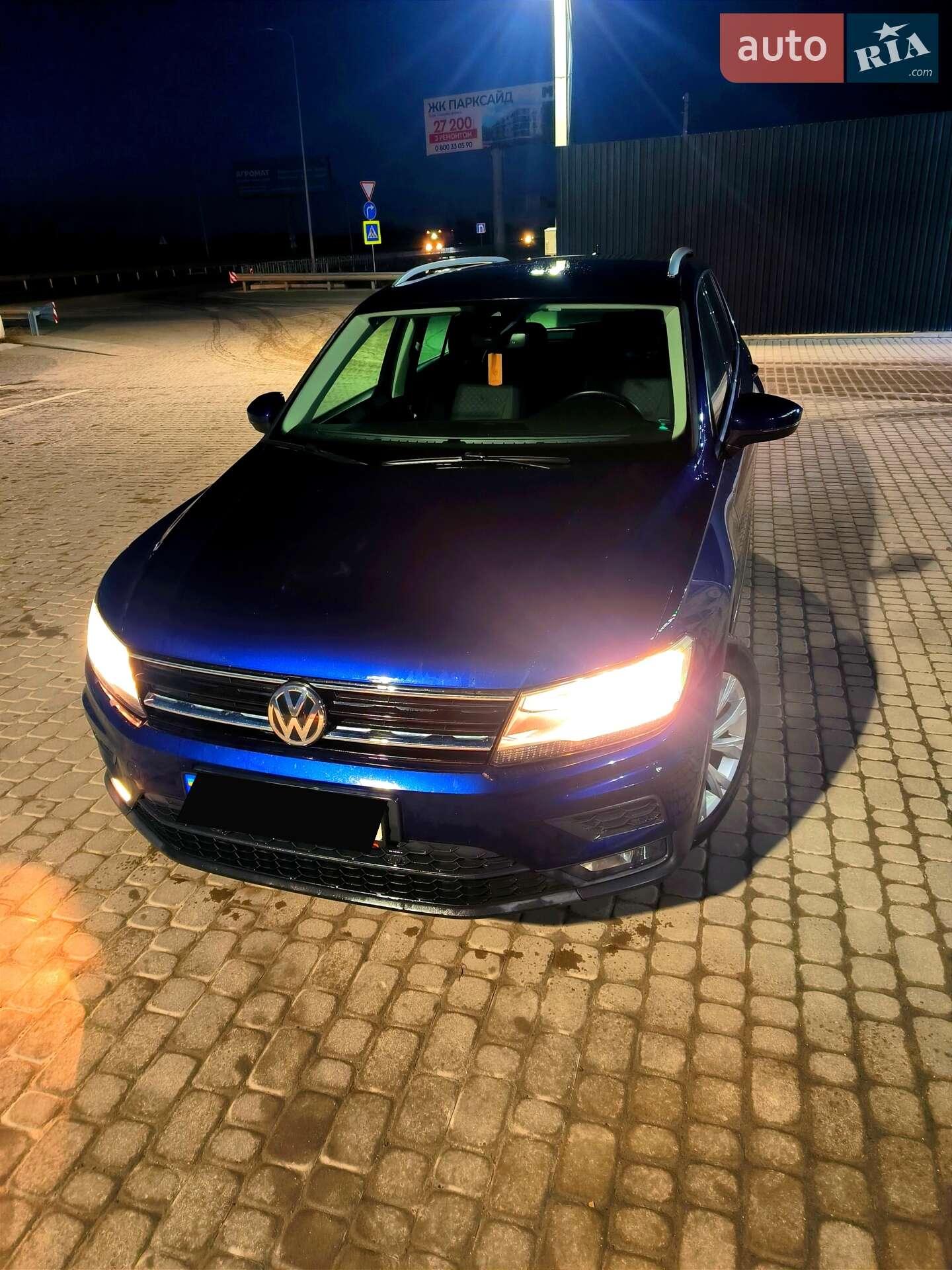 Volkswagen Tiguan 2019 VIN WVGZZZ5NZKW365999 фото оголошення 2 з 18