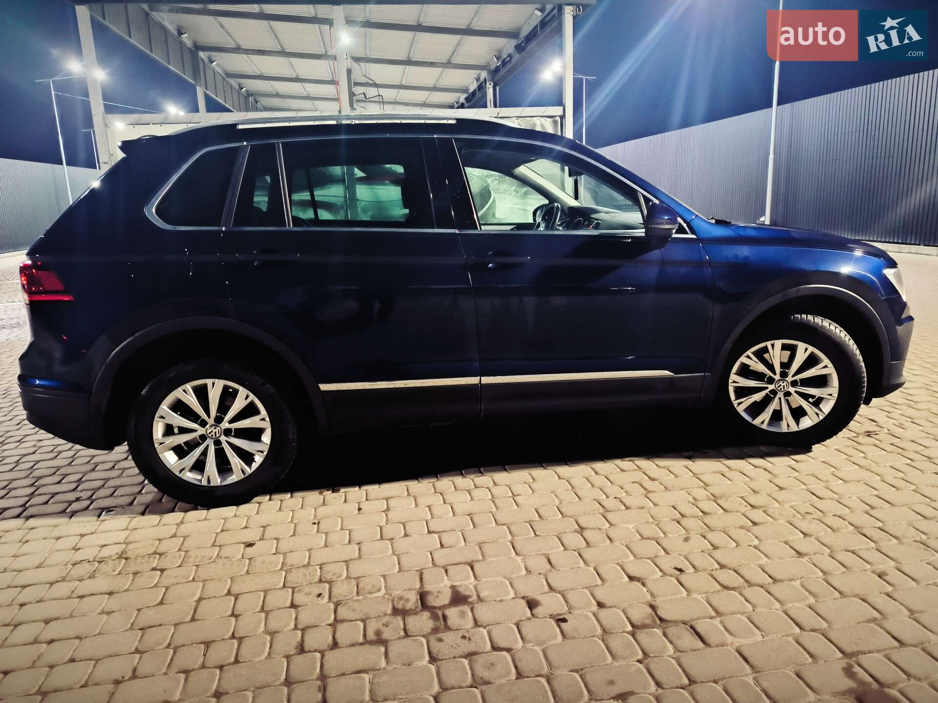 Volkswagen Tiguan 2019 VIN WVGZZZ5NZKW365999 фото оголошення 5 з 18
