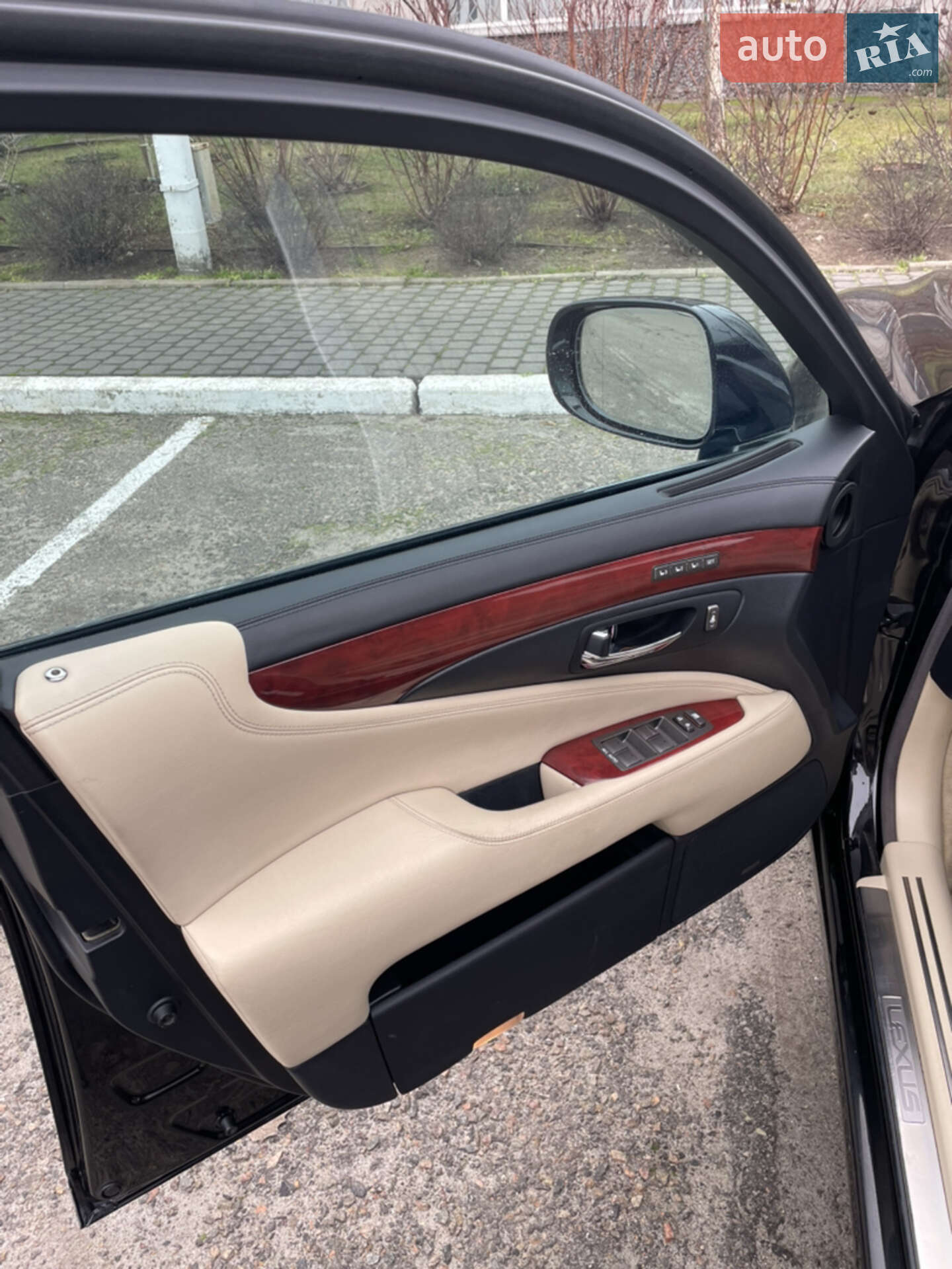 Lexus LS 2012 VIN JTHDU46F405015210 фото оголошення 7 з 13