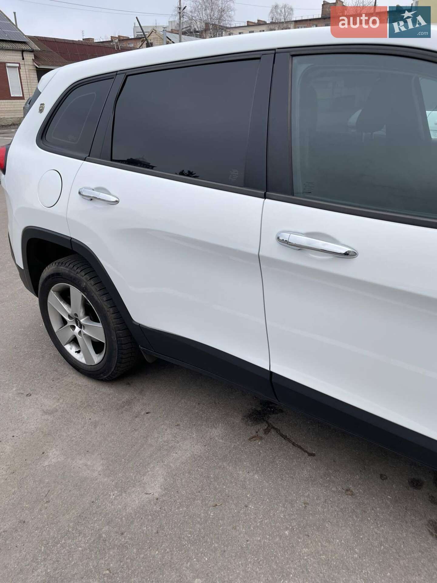 Jeep Cherokee 2017 VIN 1C4PJLAB8HW653245 фото оголошення 4 з 8