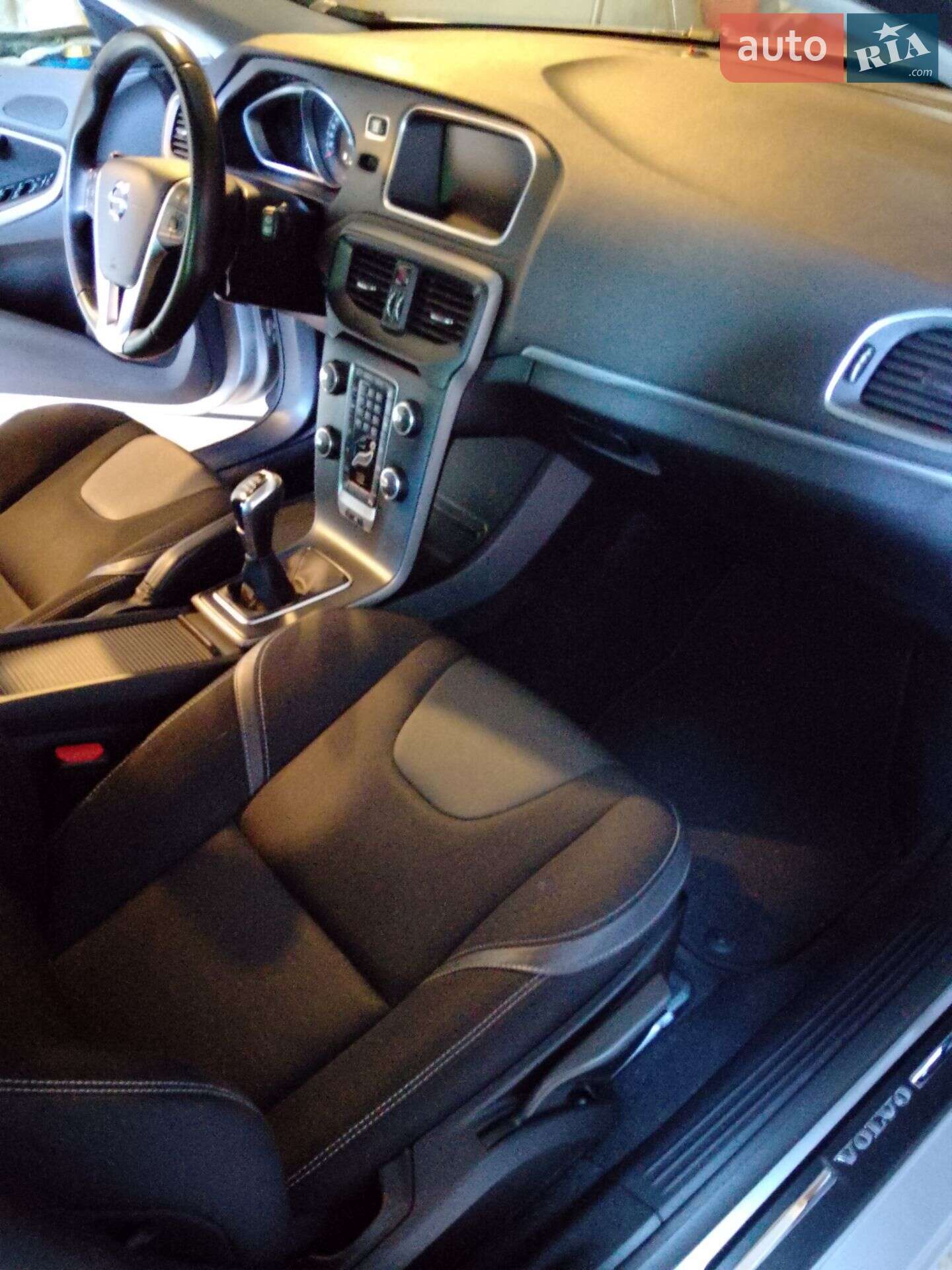 Volvo V40 2019 VIN YV1MV70V1K2579758 фото оголошення 7 з 12