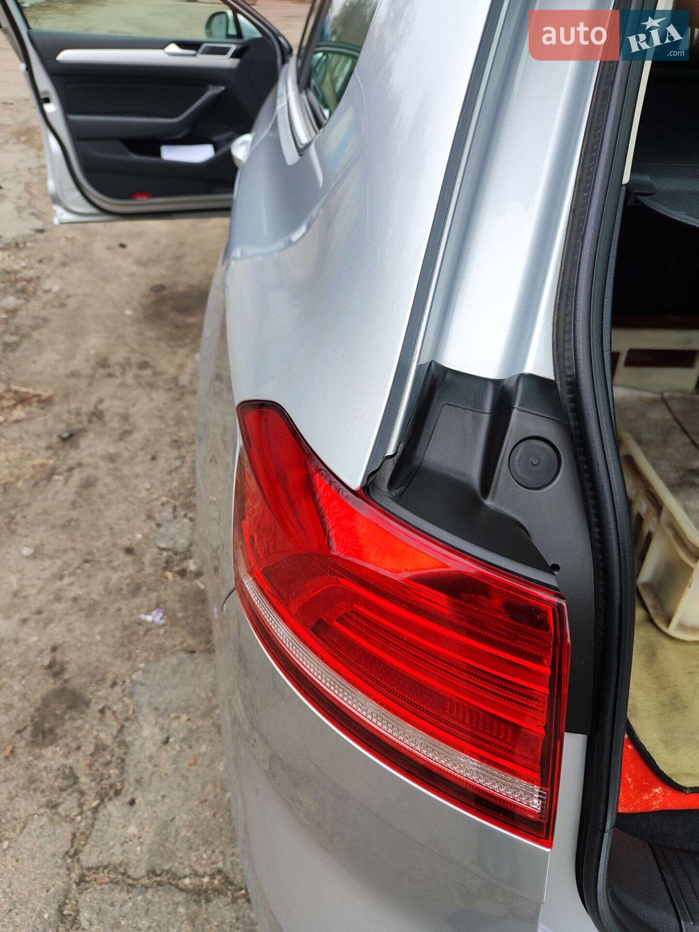 Volkswagen Passat 2018 VIN WVWZZZ3CZJE264178 фото оголошення 32 з 61