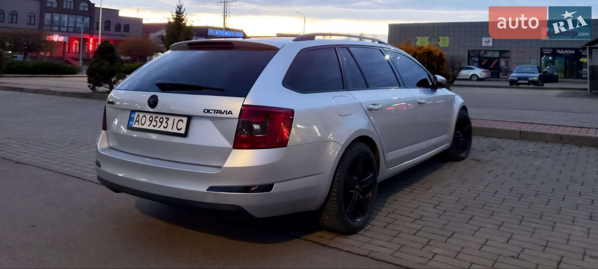 Skoda Octavia 2016 VIN TMBJJ7NE9H0080697 фото оголошення 5 з 30