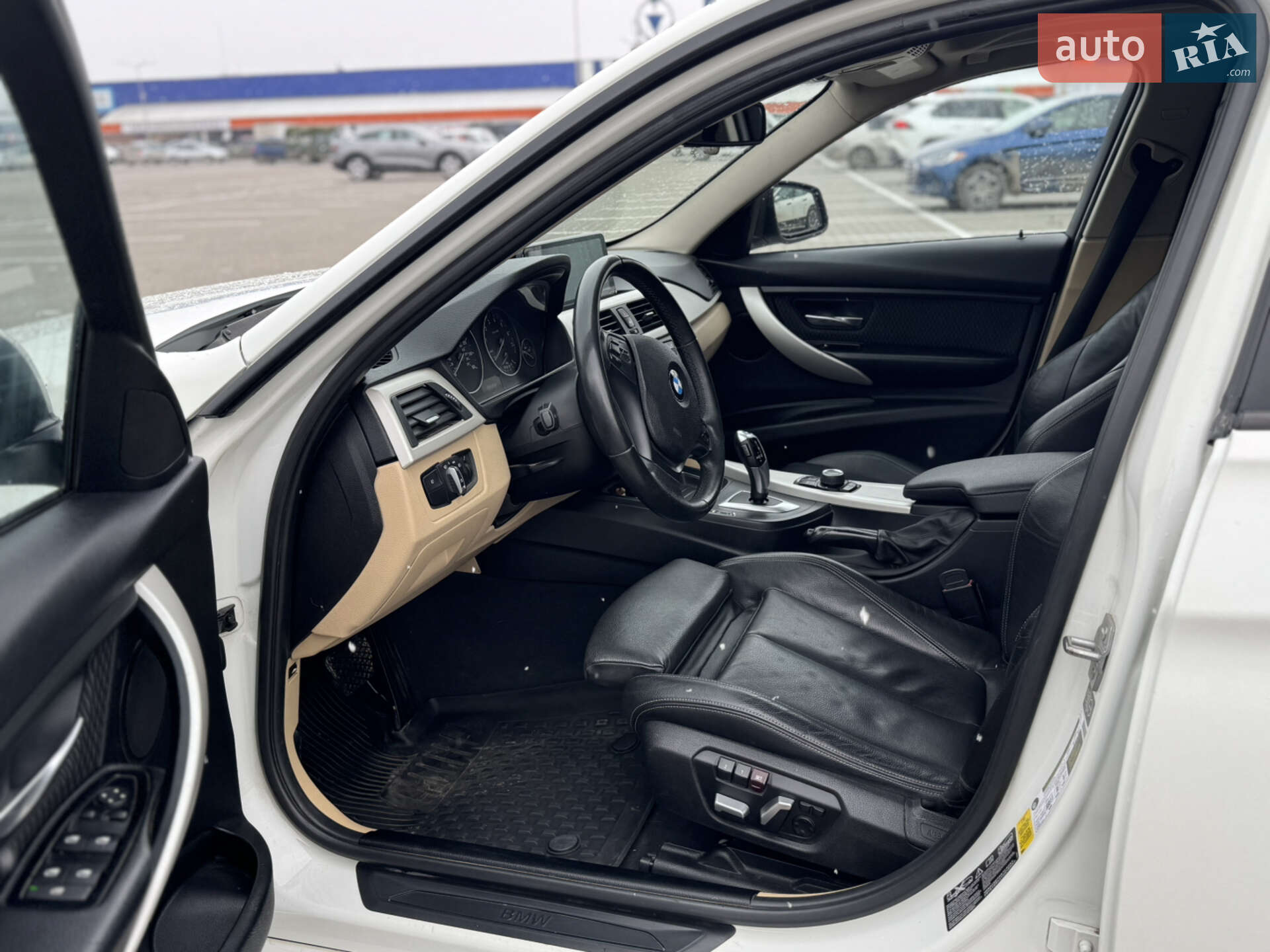 BMW 3 Series 2013 VIN WBA3C3C53EP661661 фото оголошення 9 з 19