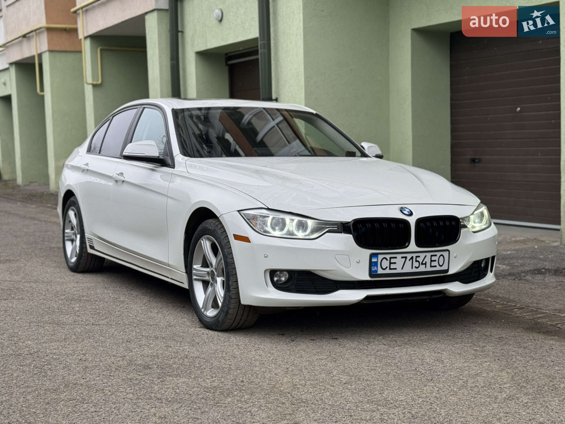 BMW 3 Series 2013 VIN WBA3C3C53EP661661 фото оголошення 8 з 19
