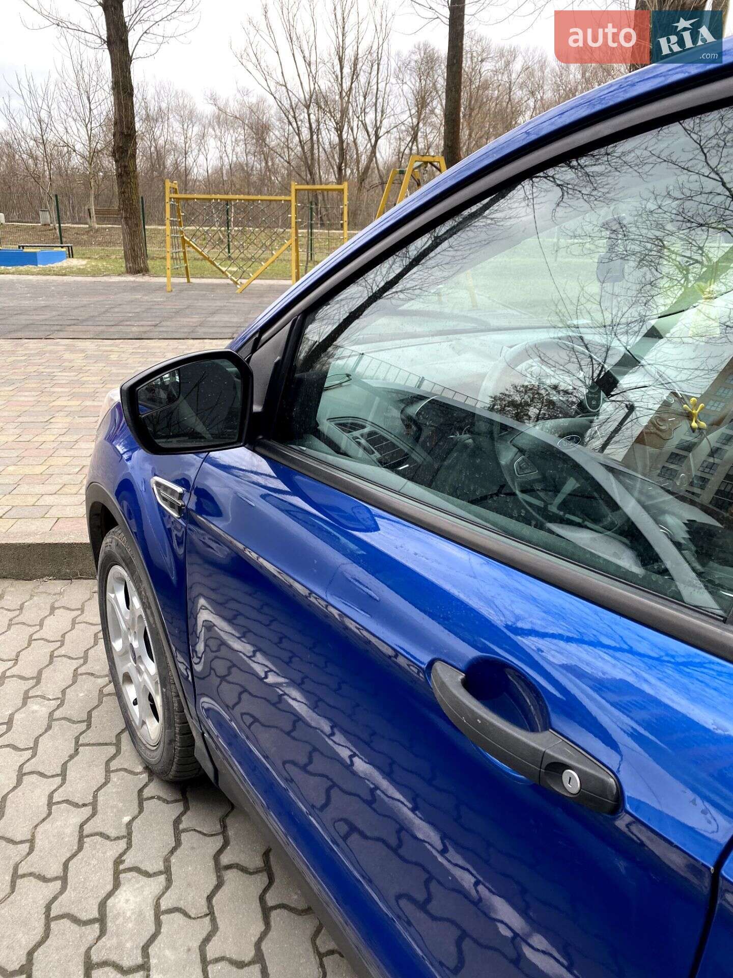 Ford Escape 2017 VIN 1FMCU0F7XJUA31400 фото оголошення 2 з 5