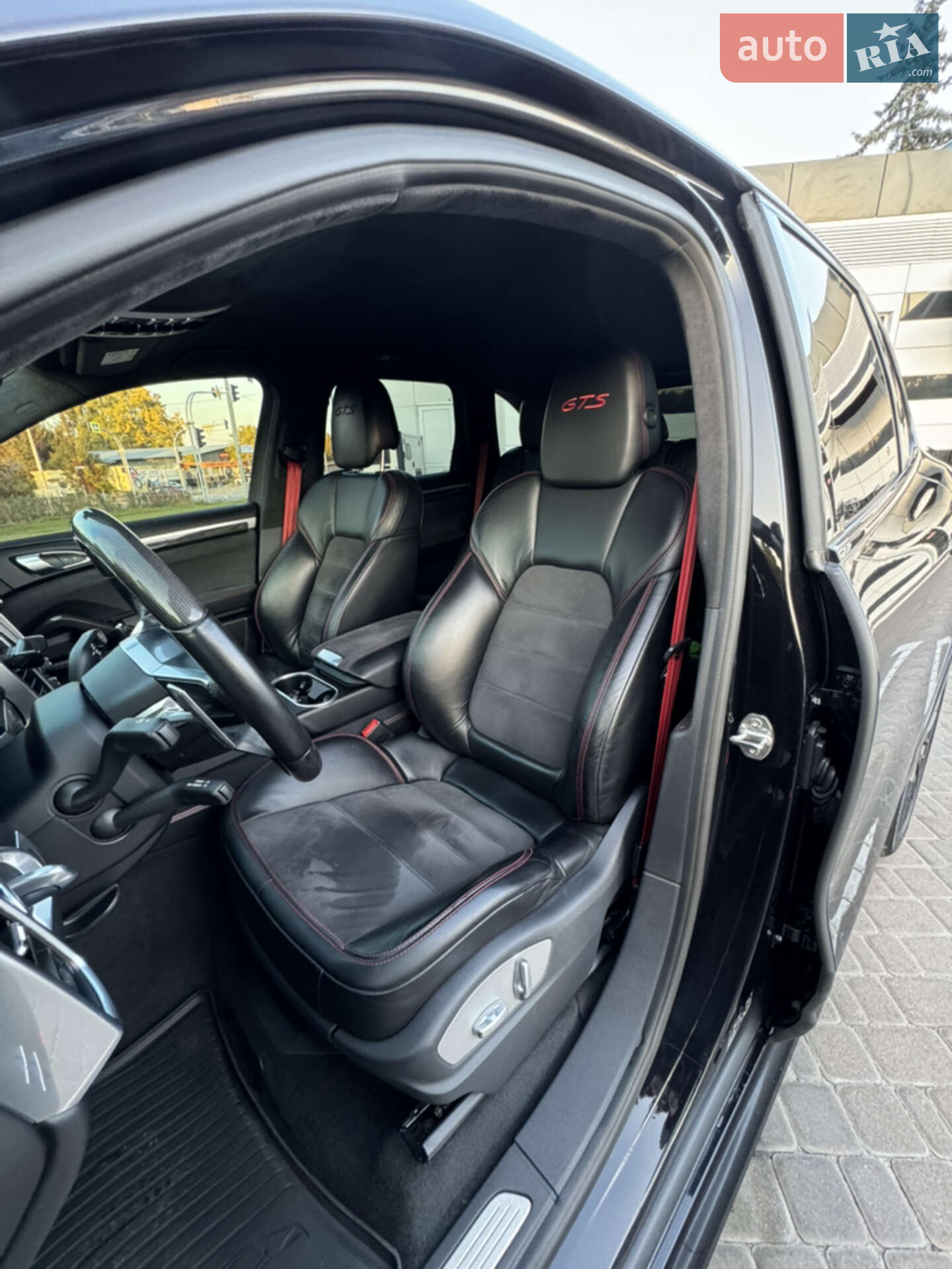 Porsche Cayenne 2017 VIN WP1ZZZ92ZHLA84060 фото оголошення 15 з 28