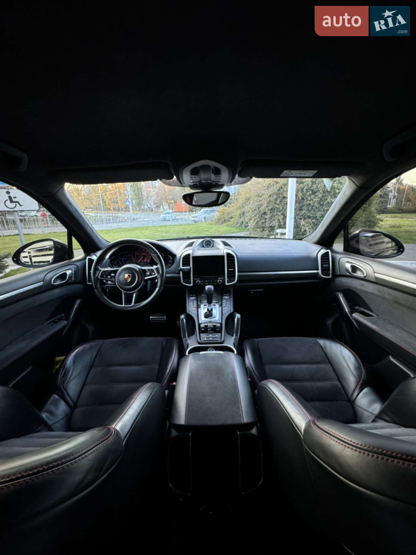 Porsche Cayenne 2017 VIN WP1ZZZ92ZHLA84060 фото оголошення 17 з 28