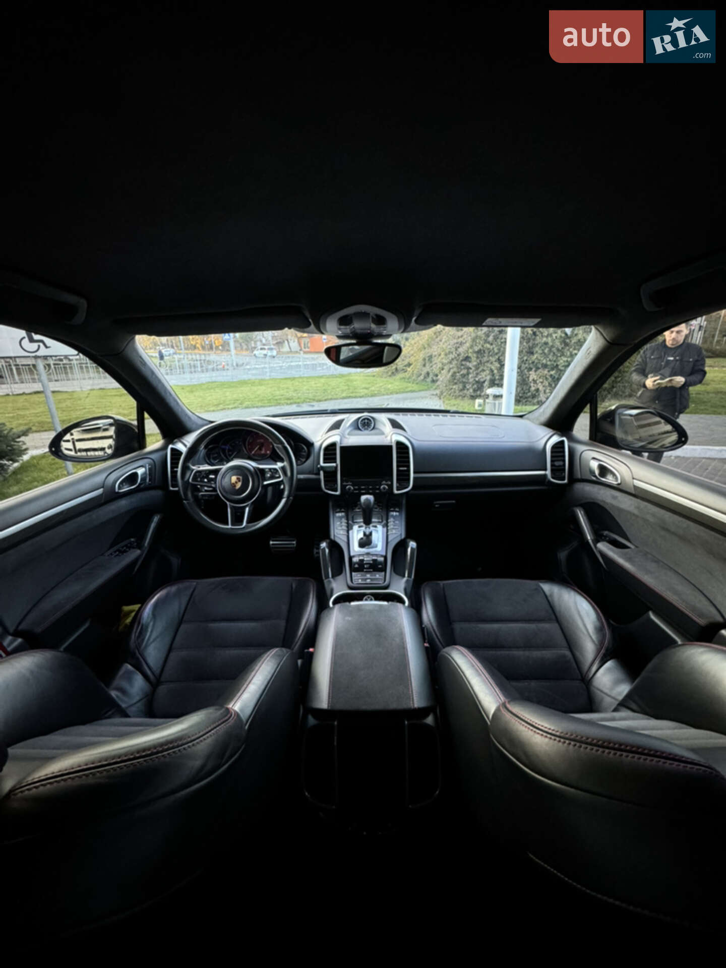 Porsche Cayenne 2017 VIN WP1ZZZ92ZHLA84060 фото оголошення 18 з 28