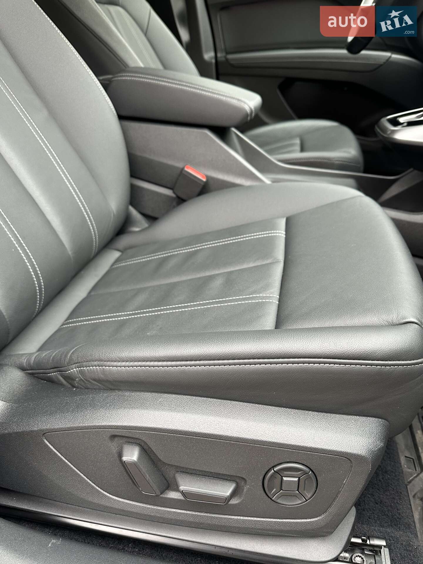 Audi Q4 e-tron 2022 VIN WA142BFZXPP011614 фото оголошення 40 з 42