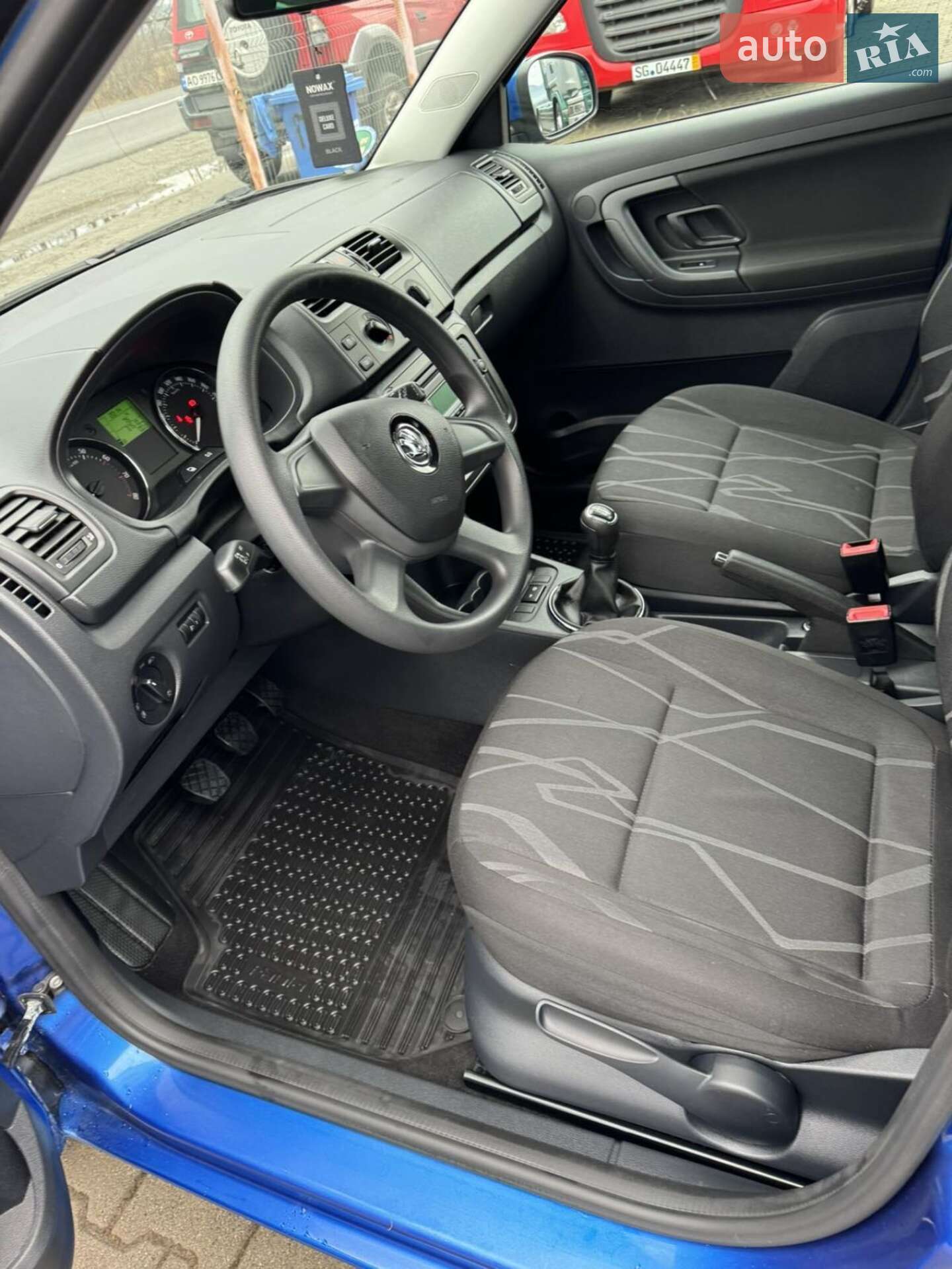 Skoda Fabia 2013 VIN TMBEM25J0E3043069 фото оголошення 9 з 18