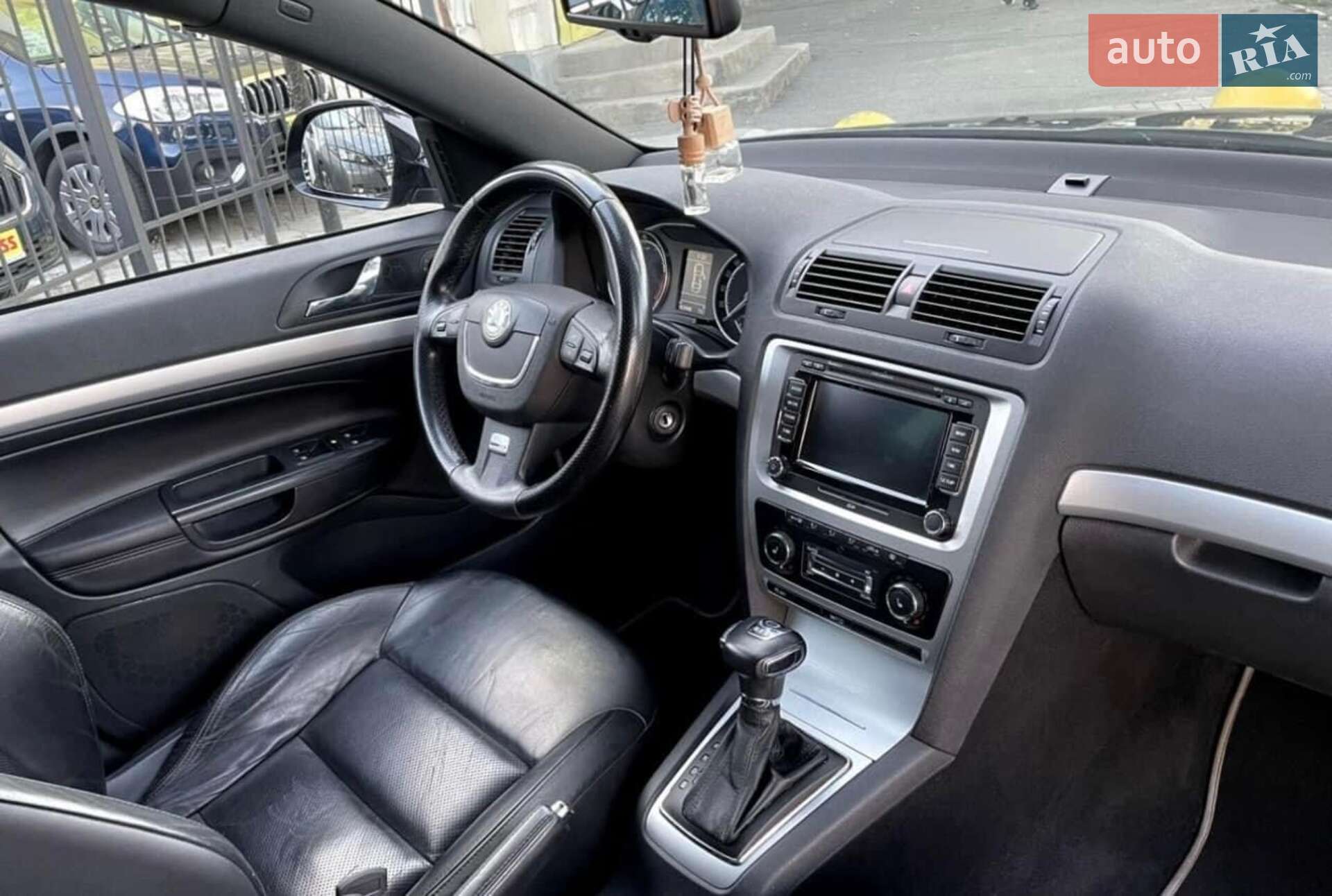 Skoda Octavia 2011 VIN TMBUF61Z3B2130149 фото оголошення 8 з 9