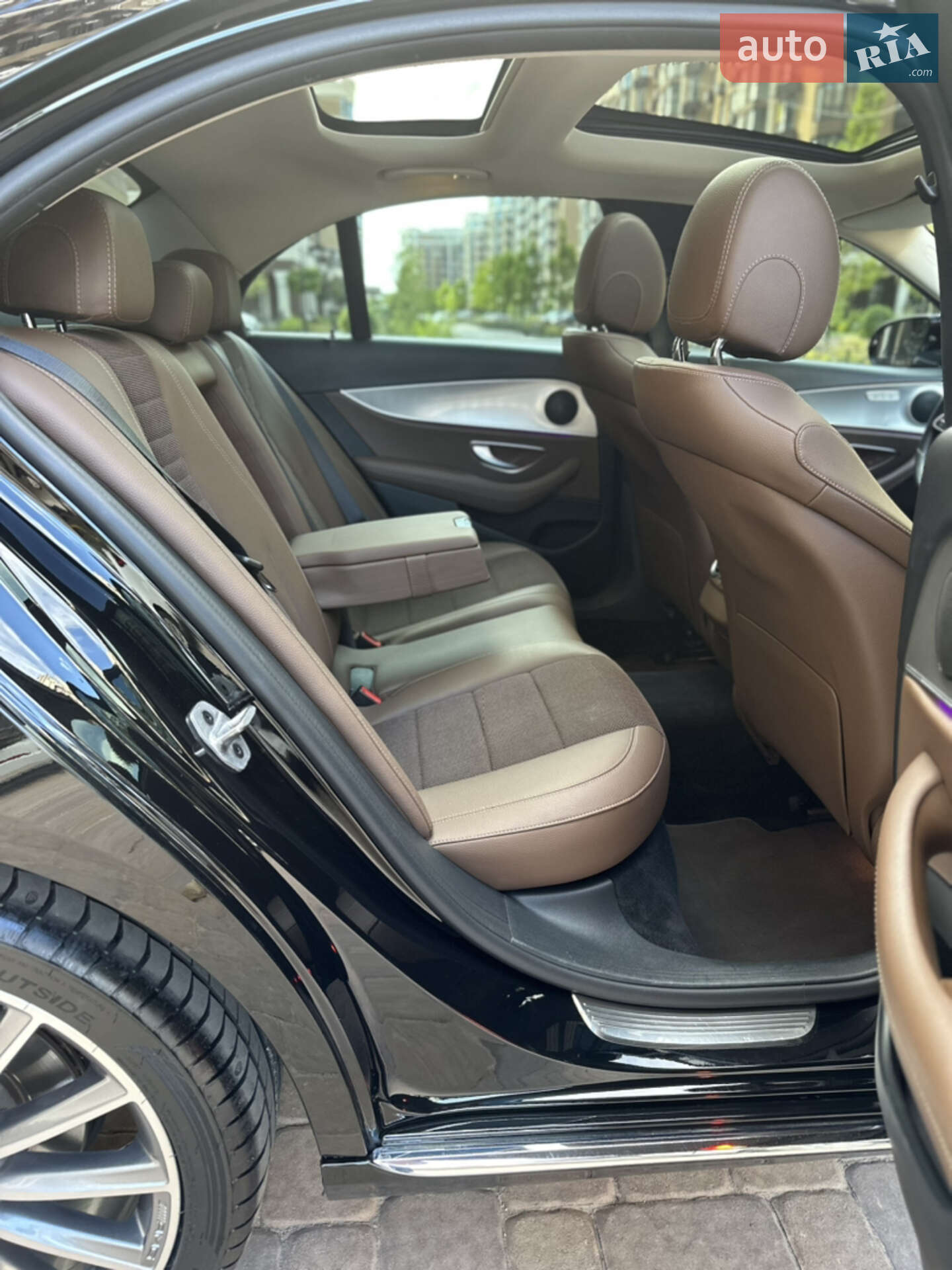 Mercedes-Benz E-Class 2018 VIN WDD2130051A543781 фото оголошення 2 з 6
