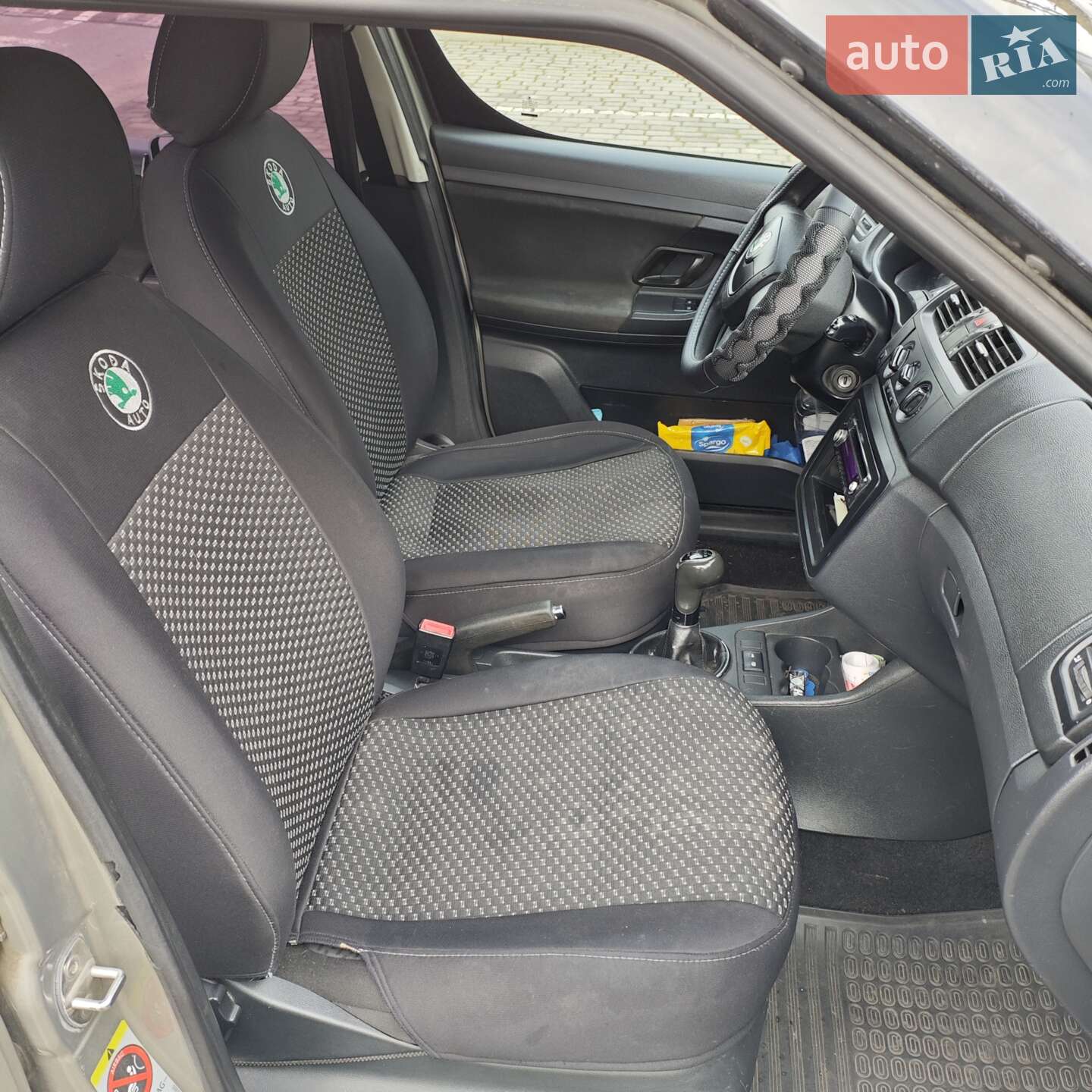 Skoda Roomster 2010 VIN TMBNH45J2BB600078 фото оголошення 2 з 17