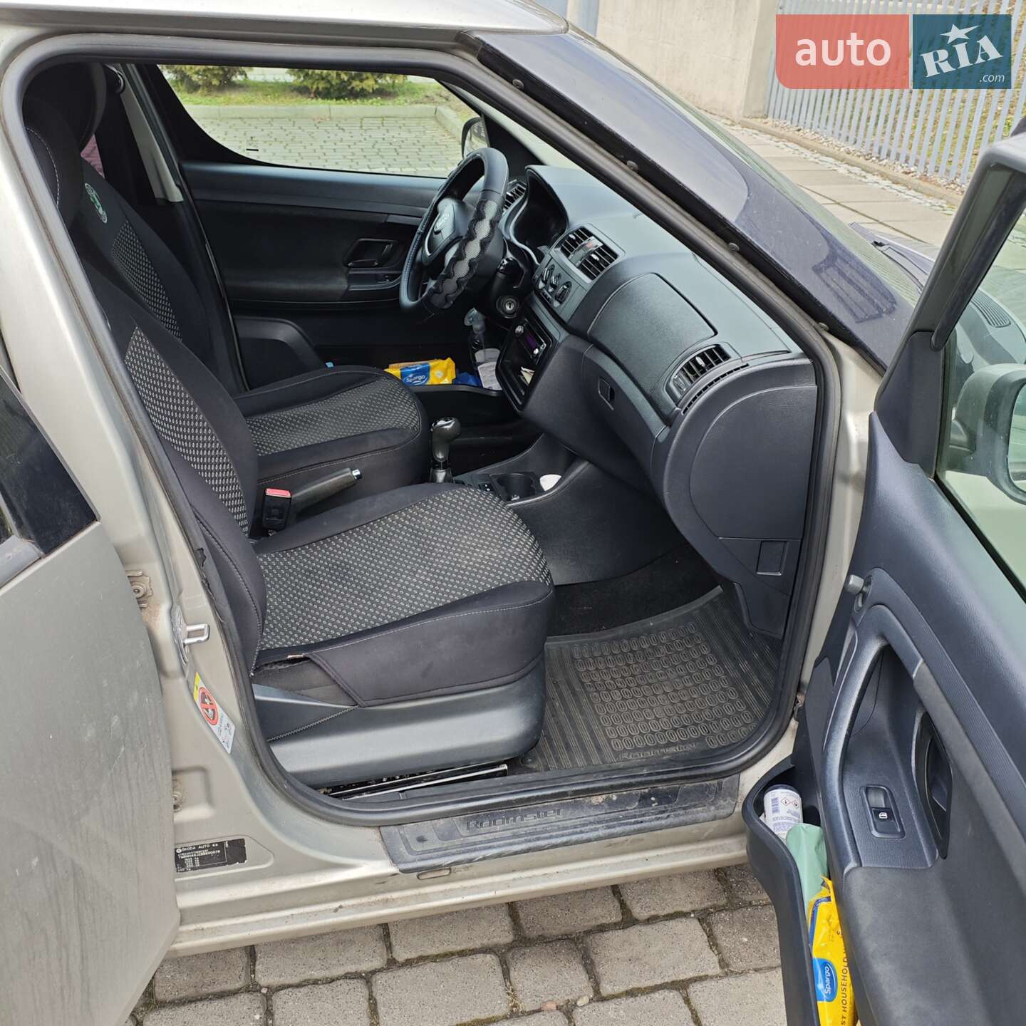 Skoda Roomster 2010 VIN TMBNH45J2BB600078 фото оголошення 3 з 17
